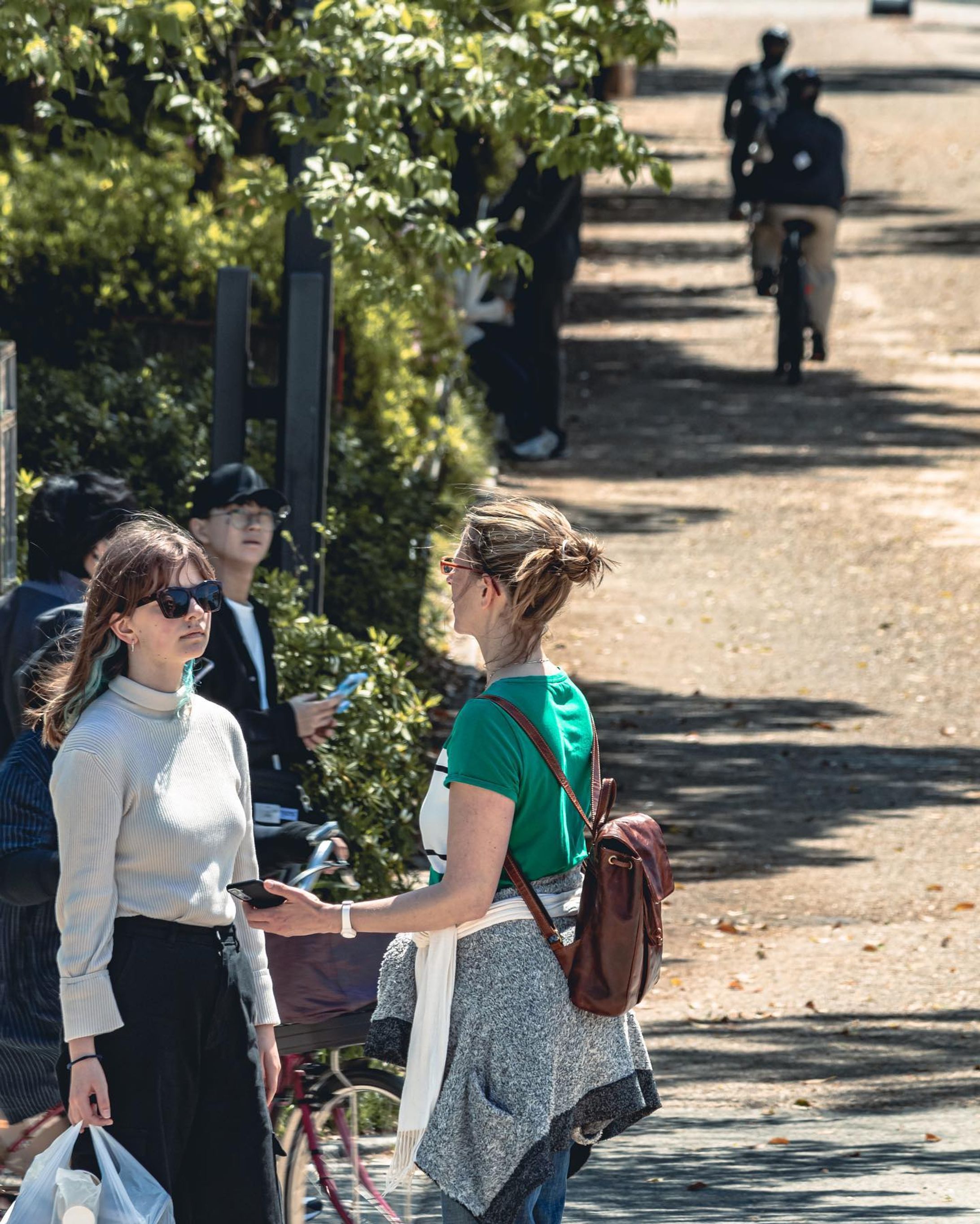 .
今日も一日お疲れ様でした🫒
お仕事中の方、これからお仕事の方はほどほどに🔥
.
.
(at. #大阪城公園 )
.
 #osakacastle  #大阪城
#streetsnap #japan_daytime_view
#streetphotography #streetshootjapan #urbanandstreet #streetclassics #streetactivity #street_photo_daily
#street_incity #streetview #streetleaks #streetlife #streetartjaponism #best_moments_street #japancityblues 
#路地裏 #スナップ写真
#ファインダー越しの私の世界 #写真好きな人と繋がりたい
#大阪 #大阪観光 #osakajapan  #osakatrip-1