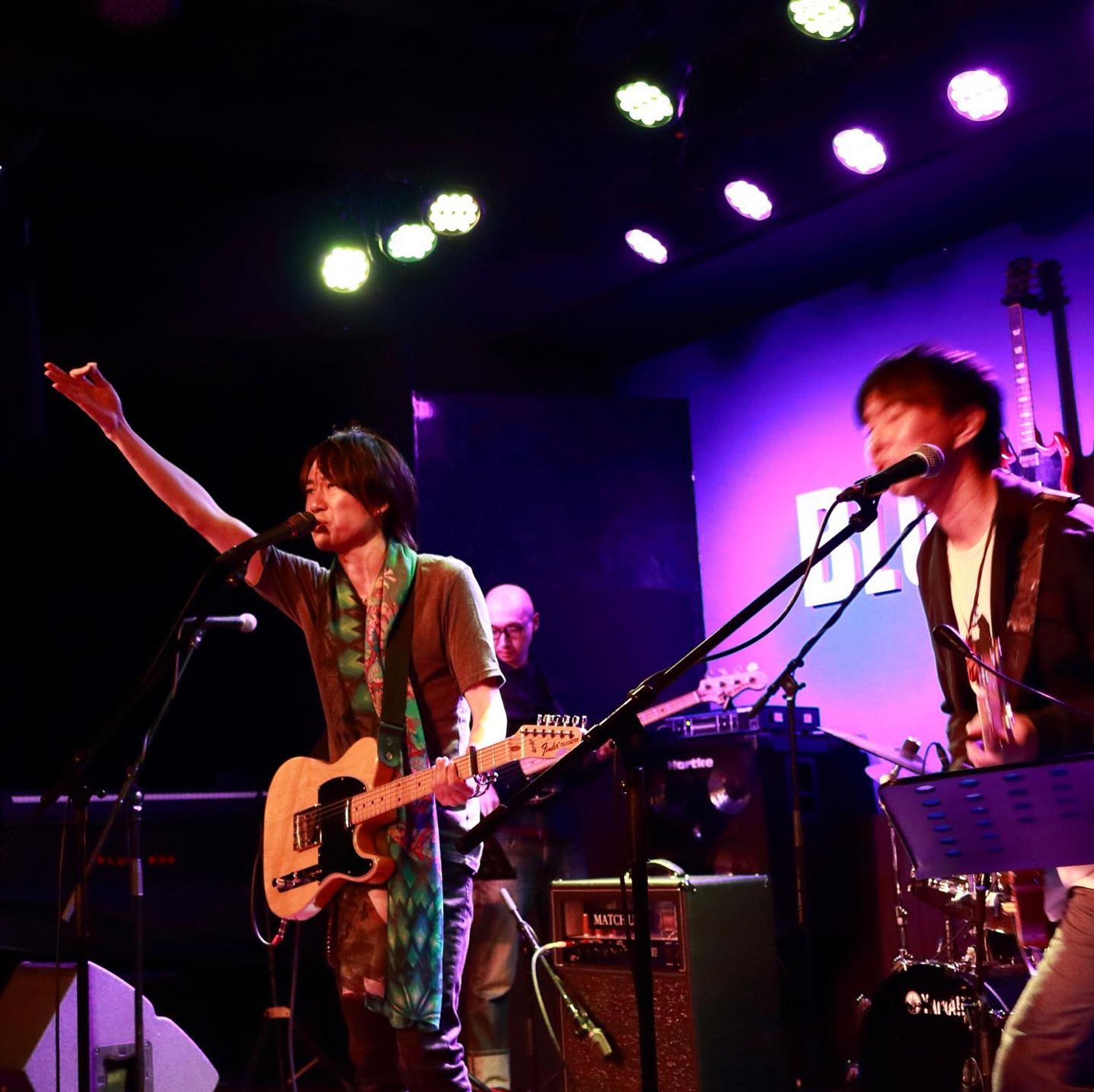 吉岡さんと山野さん

すみません、山野さんの動きが激しくて、ぶれて写ってしまいました。

#吉岡研一郎 #山野陽祐 #bluemood #音楽 #ライブ #コンサート #ギター #instagramjapan #music #musician #concert-1