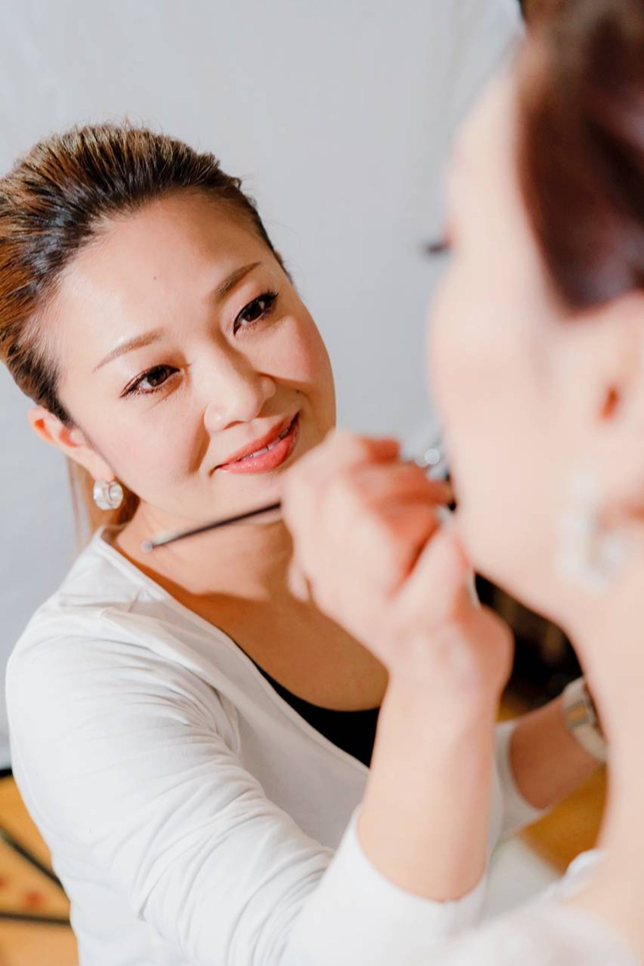 女性の魅力を引き出すプロが教える！ 魅力アップメイク講座-1