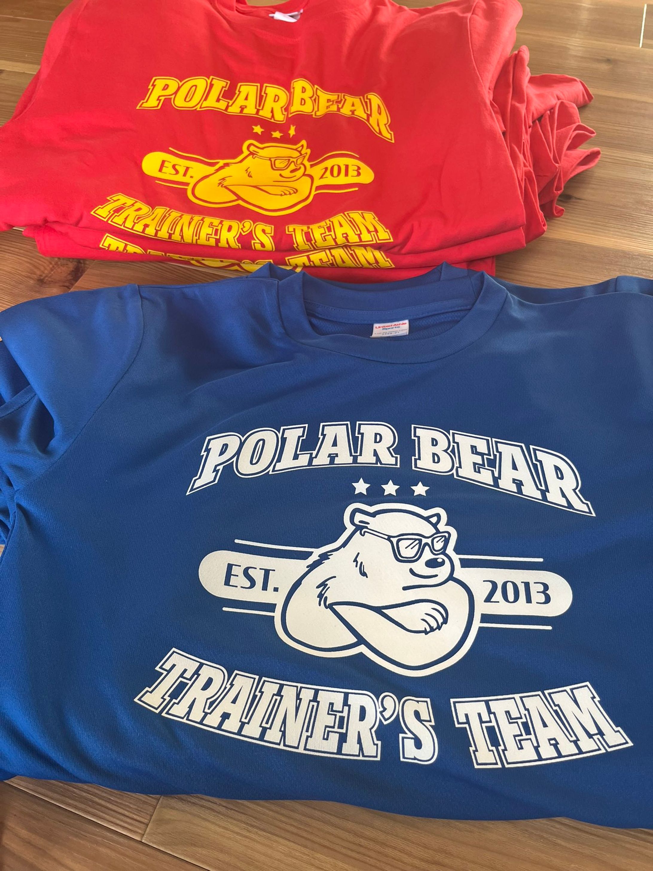 カレッジロゴ風Tシャツデザイン／POLAR BEAR TRAINER'S TEAM様 -1