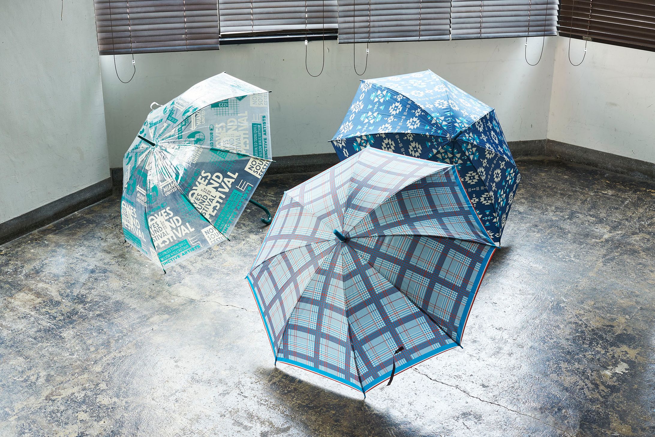Plastic Umbrella-1
