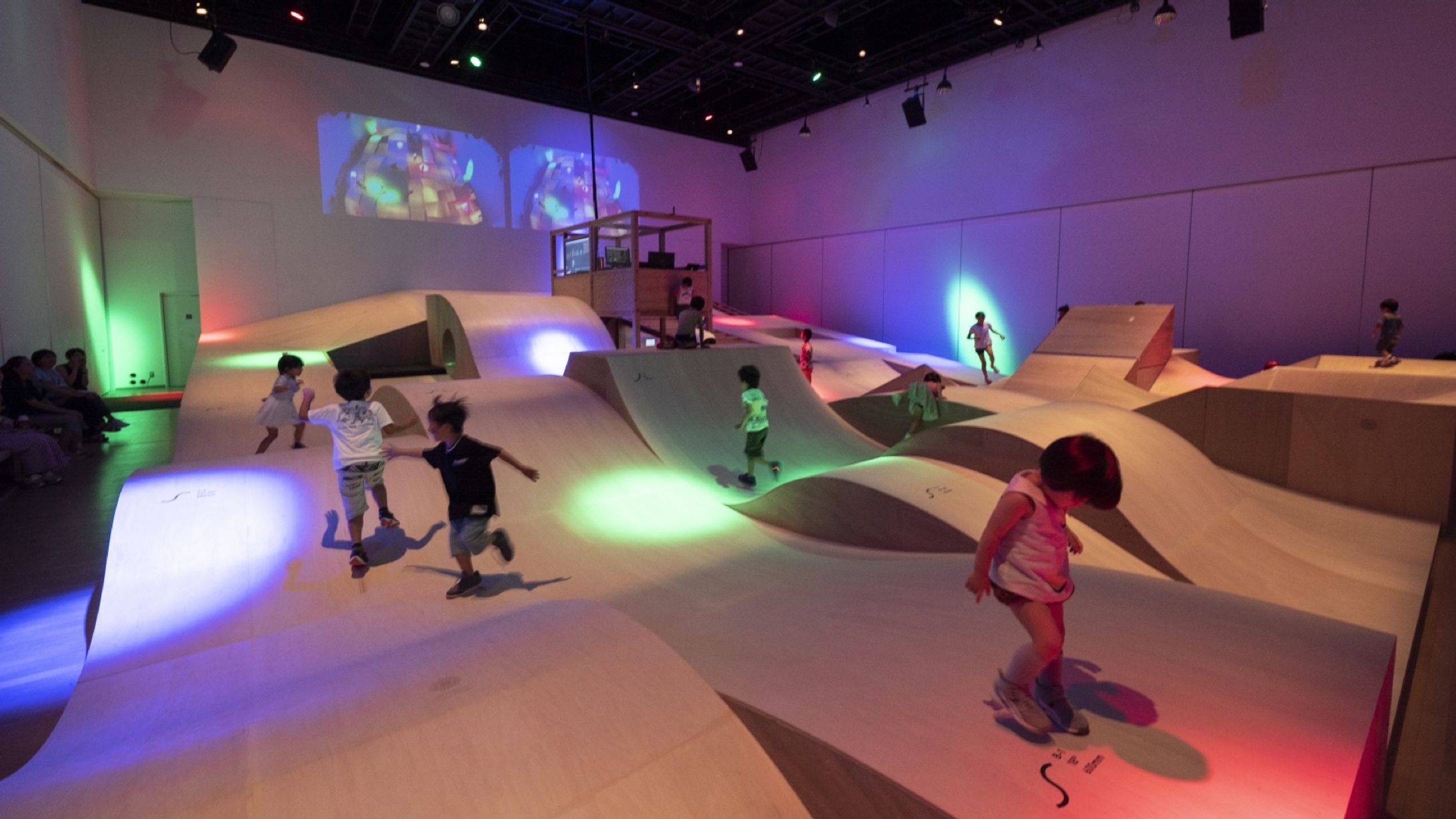 【YCAM】コロガル公園コモンズ_運営スタッフ担当-1