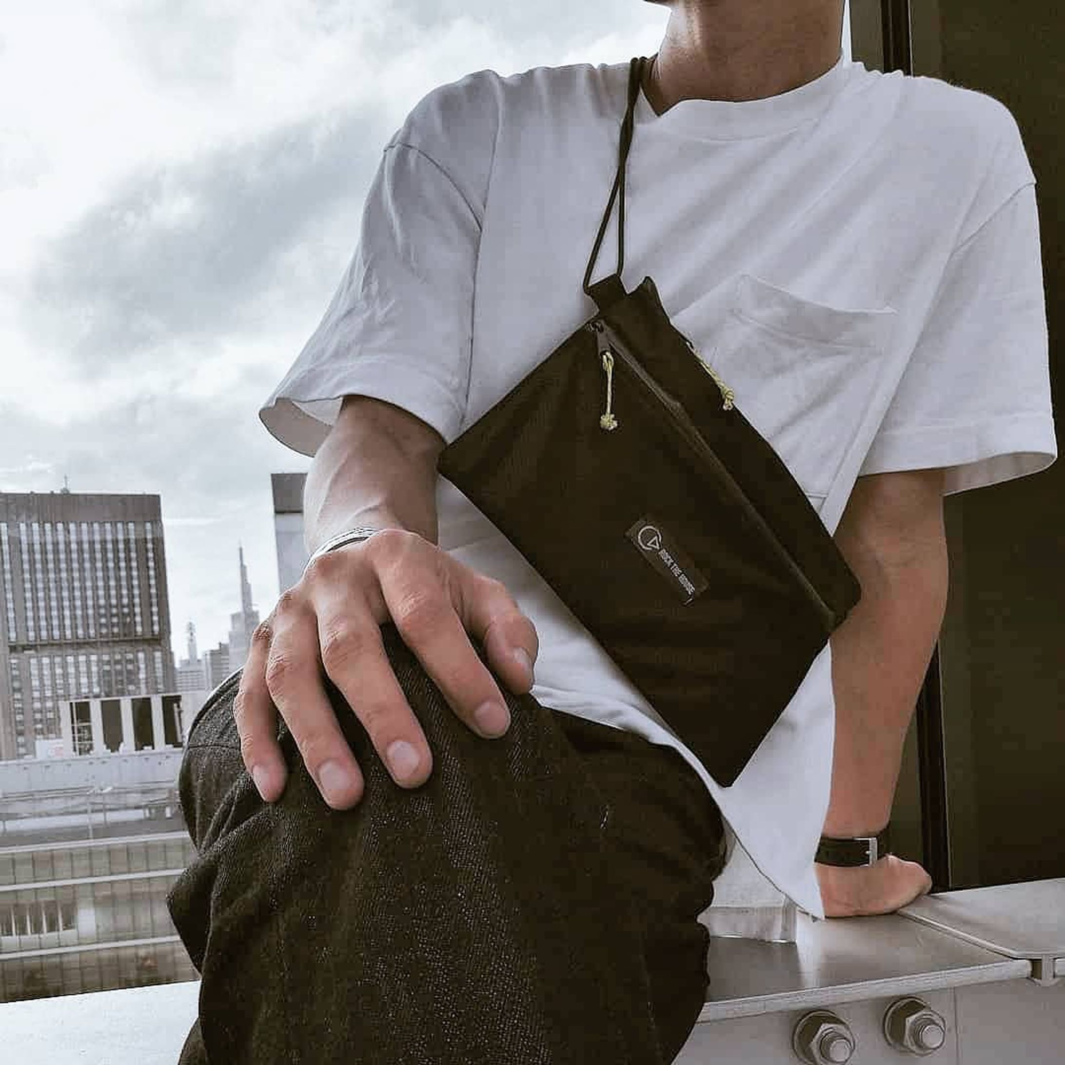 ROCK THE HOUSE　サコッシュ-1