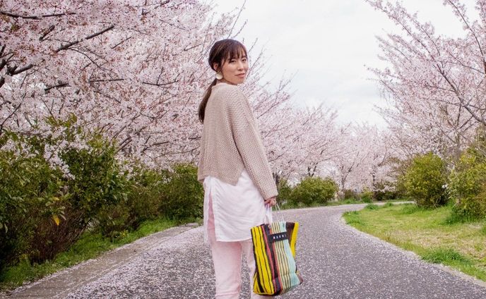 2022.5.11_
桜の季節に合わせて撮影しました。
満開を過ぎた時だったため、地面が花びらで埋まりとても幻想的でした。

季節を感じながら撮影するのはとても心地よかったです。

#canon  #ポートレート撮影