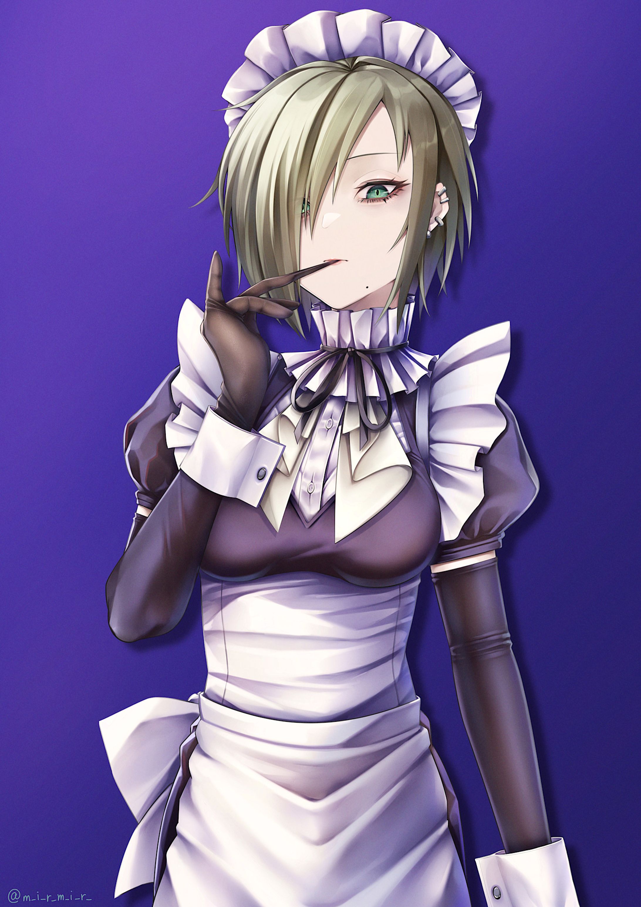 手袋を咥えて外すメイドさん-1