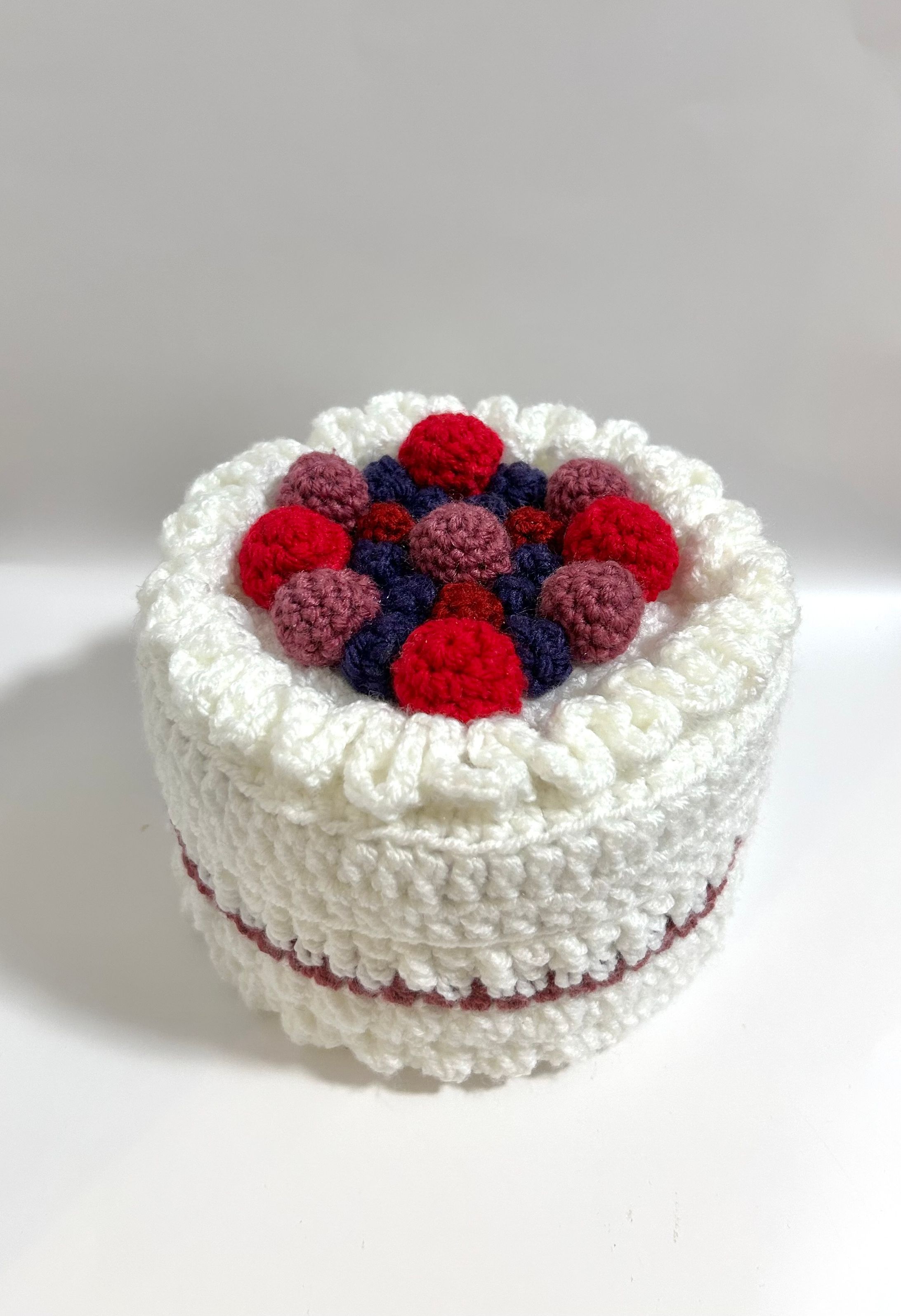 ミックスベリーのショートケーキの小物入れ-1