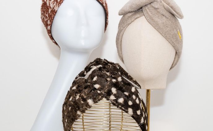 vintage mood..🧳
新しくキレイな雰囲気
古くてレトロな雰囲気

上から右へ
⚪︎レトロパネル
⚪︎シャギーウールモヘア
⚪︎ベルベットバンビ
　

#キュッパ #ターバン #ターバンアレンジ #身だしなみ #美髪 #retromood #vintagestyle #ヘアターバン #ターバン帽子 #ワイヤーターバン #湘南 #茅ヶ崎 #ヘアアクセサリー #qppa  #着せ替えターバン