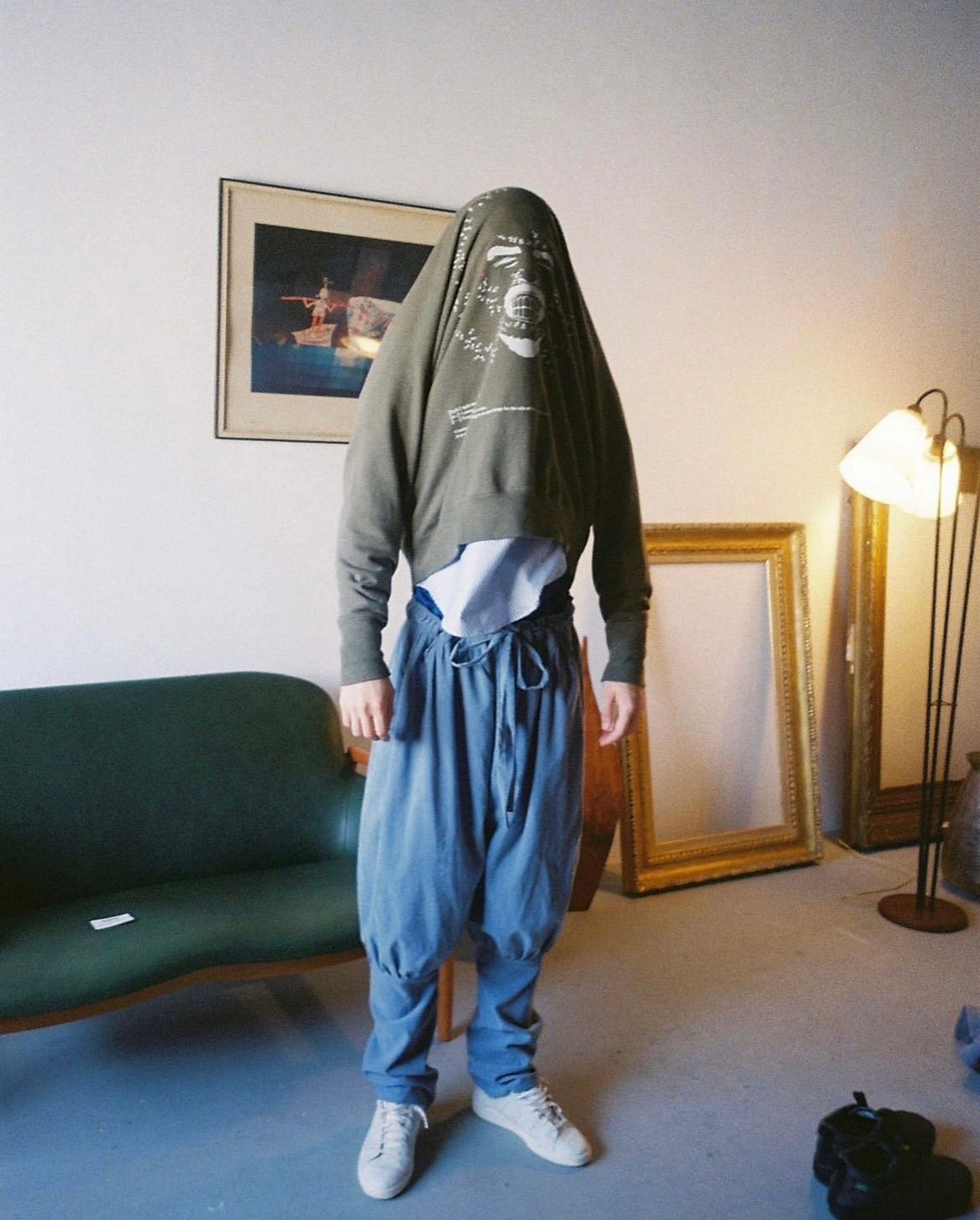 FAMILY JAPAN "SIGNATURE FAMILY SWEATSHIRT"-1