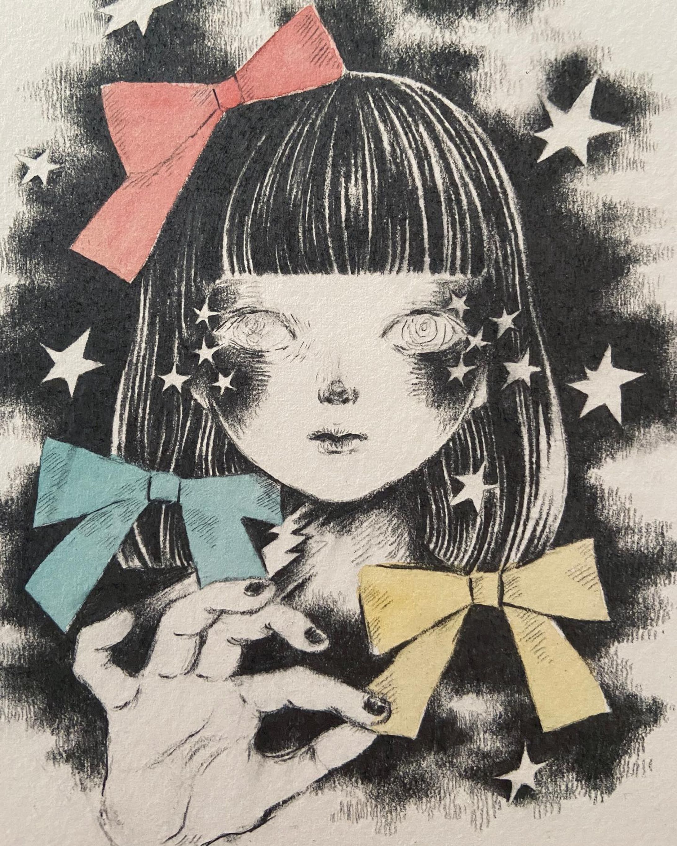 +
プレゼントはみっつ
+
+
『よるの夢こそまこと』@gallerymaboroshi 
本日もありがとうございました☺️
明日もどうぞ宜しくお願いいたします！
+
+
#よるの夢こそまこと幻 
+
+
⭐️Unauthorized duplication is a violation of applicable laws. 転載禁止
#イラスト#アナログイラスト#イラストグラム#いらすとぐらむ#アートワーク#絵#いつもありがとうございます #展示#東京#ギャラリー#gallery#gallery幻 #illustration#illust#traditionaldrawing#drawing#mangaart#pencil#일러스트#插图#originalart #art#artofinstagram#fantasyart-1