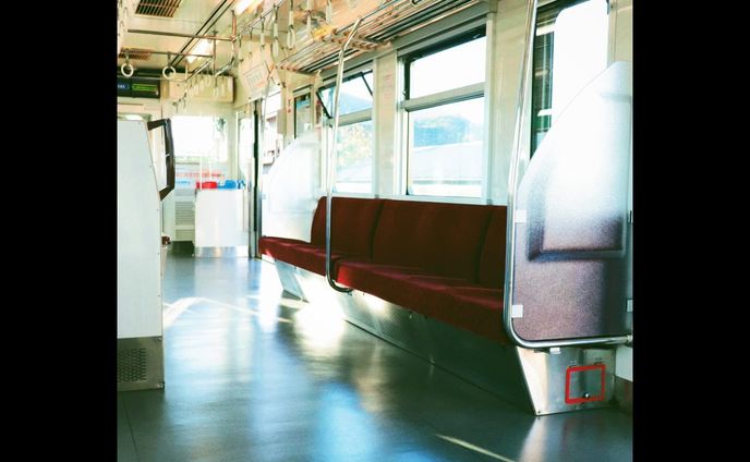 電車の窓からの光綺麗ですき

#カメラ女子 #写真好きな人と繋がりたい #デジタルでフィルムを表現したい #電車 #canonkissx9i #art #photography #ig_japan