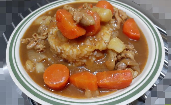 【おせちに飽きたら作って】肉じゃが→カレー「進化の過程」ルポ…最終形態は「カレーうどん」