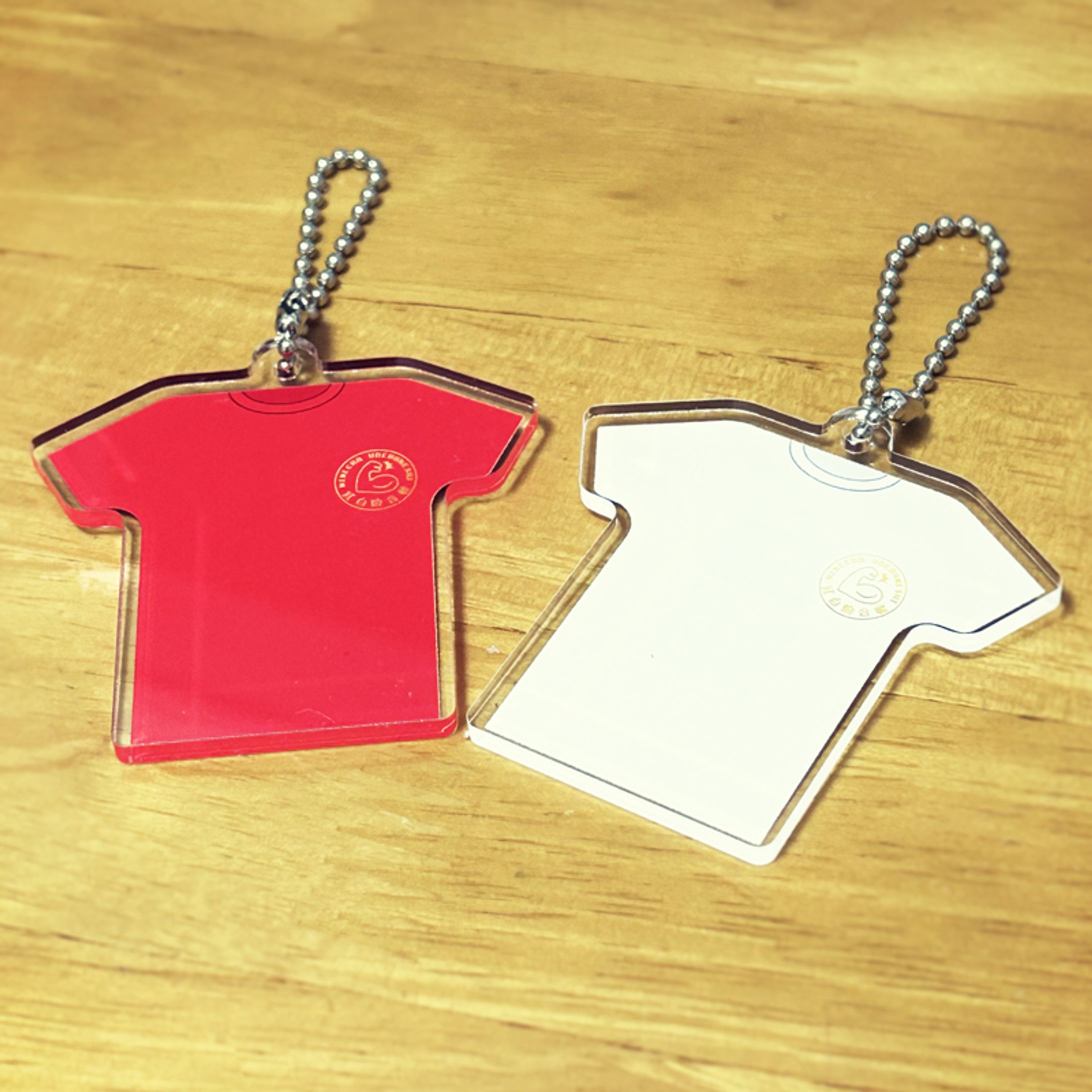 紅白Tシャツアクキー(ファンアート)-1