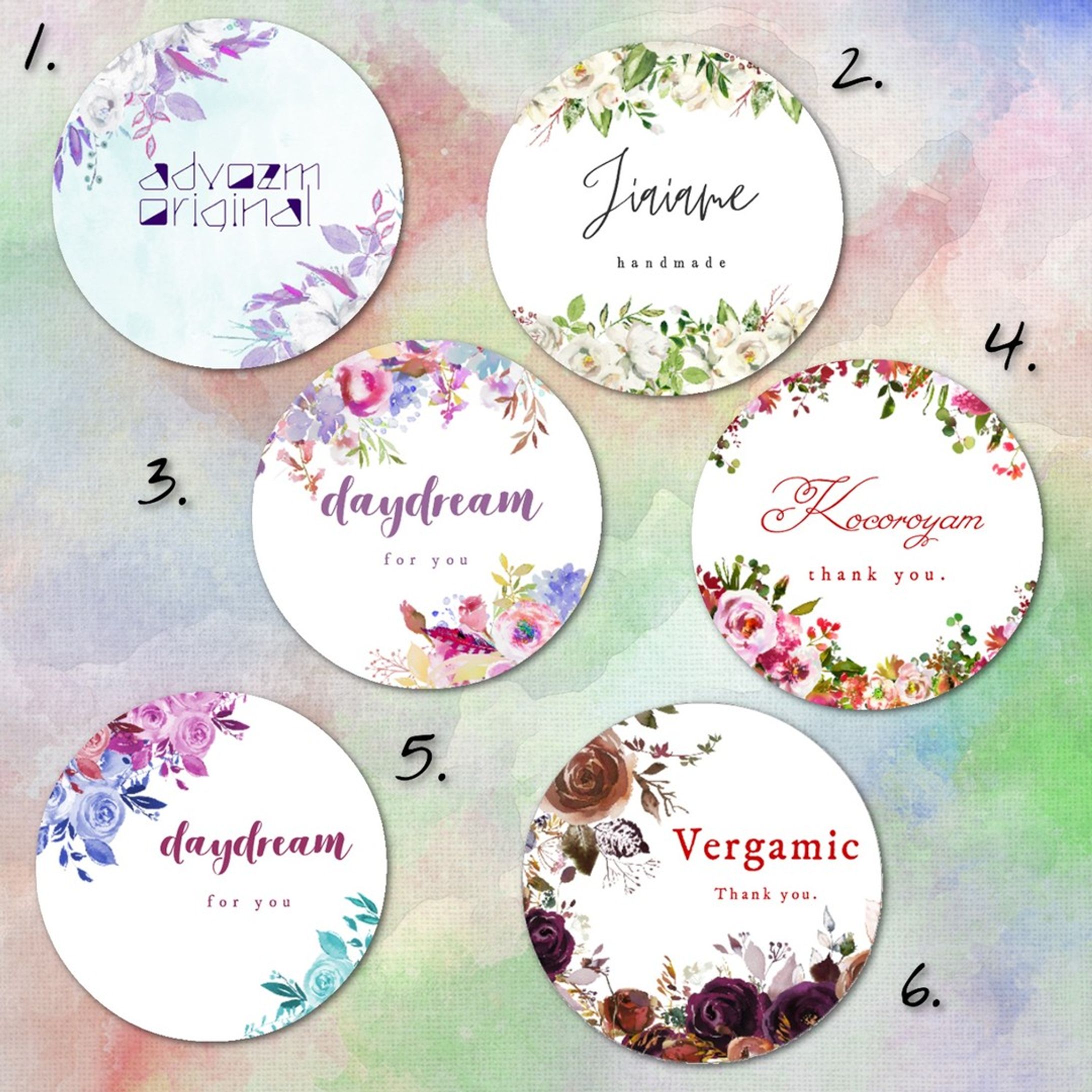 【＃19】：
斜め方向中心に、すきまが感じられるようにお花をあしらったデザインは、全体がすっきり見えやすいのがメリット。フォント収集にハマっていた時期だったためサンプル画像の字体が個性的ですが、ラフな手書き系やきゃしゃな字体もきれいに映えます。

◆◆【メルカリは8月27日頃までお休み中。ご予約のみ可能です】◆◆
↓↓↓
今すぐのご注文はminne・Creemaをご利用ください。プロフィール欄から飛べます。
【インスタ内で商品仕様やお値段を1から全部ご説明するお取引き】は承っておりません。
ご希望でしたらピンポイントで特定の商品用URLもお伝えできますので、必ず商品説明をご一読くださいませ。

----------﻿

直径は4cm。シールで一番人気の「ツヤあり丸型ショップシール」。﻿
商品箱の仕上げやサンキューシールにはもちろん、ノベルティにも。
﻿

※48枚：999円　から﻿

﻿
同じシリーズは﻿
#響のツヤ丸シール
﻿
---------------﻿
全商品は﻿
#hikarino_hibiki﻿
﻿
#アクセサリー台紙﻿
#ピアス台紙﻿
#ネイルチップ﻿
#ハンドメイドピアス﻿
#ハンドメイド ﻿
#ハンドメイドアクセサリー﻿
#名刺﻿
#名刺デザイン﻿
#名刺作成﻿
#アクセサリー﻿
#シールデザイン
#minneで販売中﻿
#メルカリ出品中﻿
#ショップカード﻿
#ショップシール﻿
#サンキューカード﻿
#サンキューシール﻿
#名刺オーダー﻿
#レジンピアス﻿
#レジンアクセサリー﻿
#天然石アクセサリー﻿
#お家サロン﻿
#隠れ家サロン﻿
#まつエクサロン﻿
#ハンドメイド好きさんと繋がりたい﻿
#ハンドメイド部﻿
#ハンドメイド作家-1