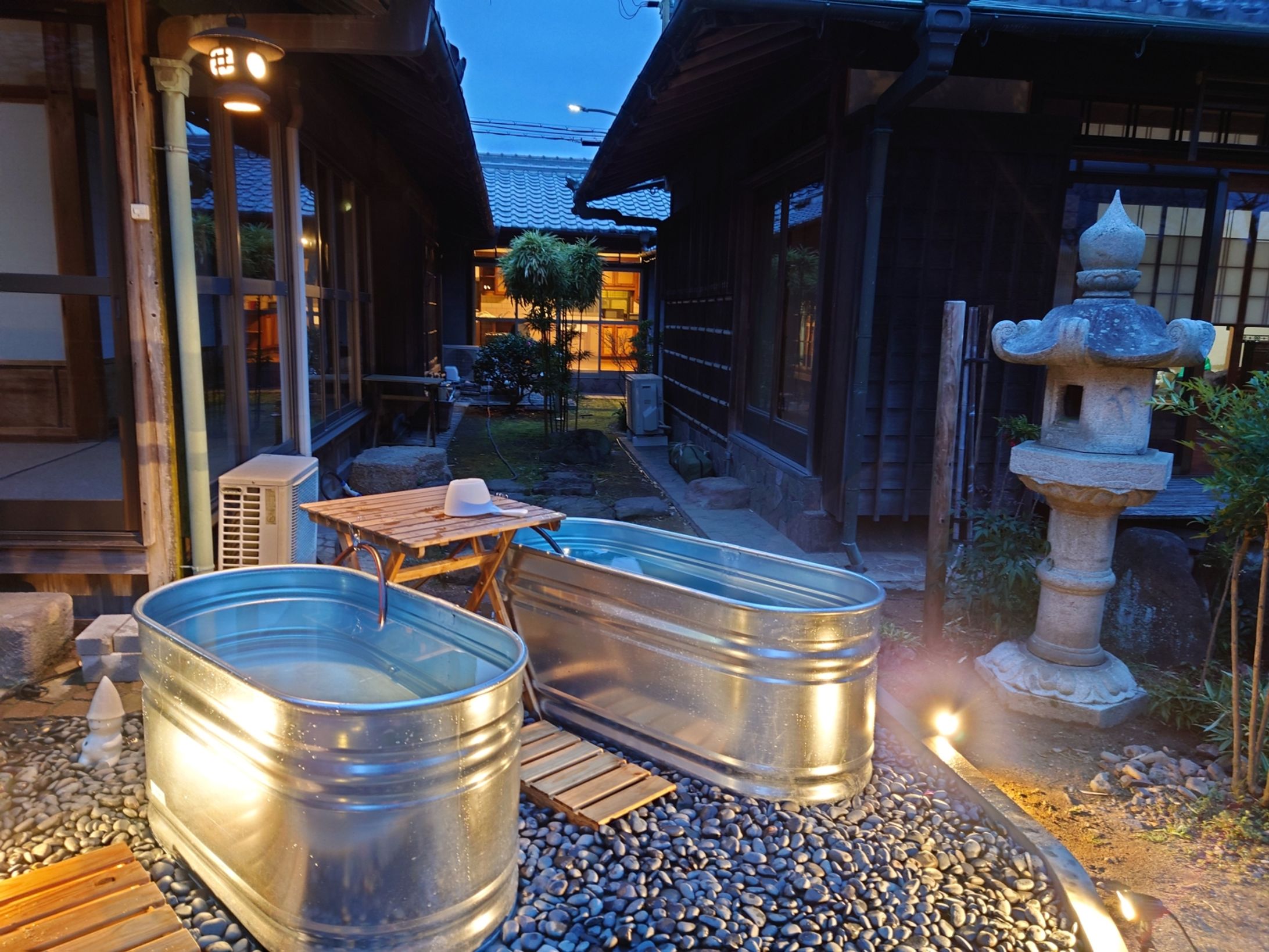 500坪ある築120年の古民家で……パエリアとサウナ！？　1日1組限定、店主の「おもてなし」への思い-1