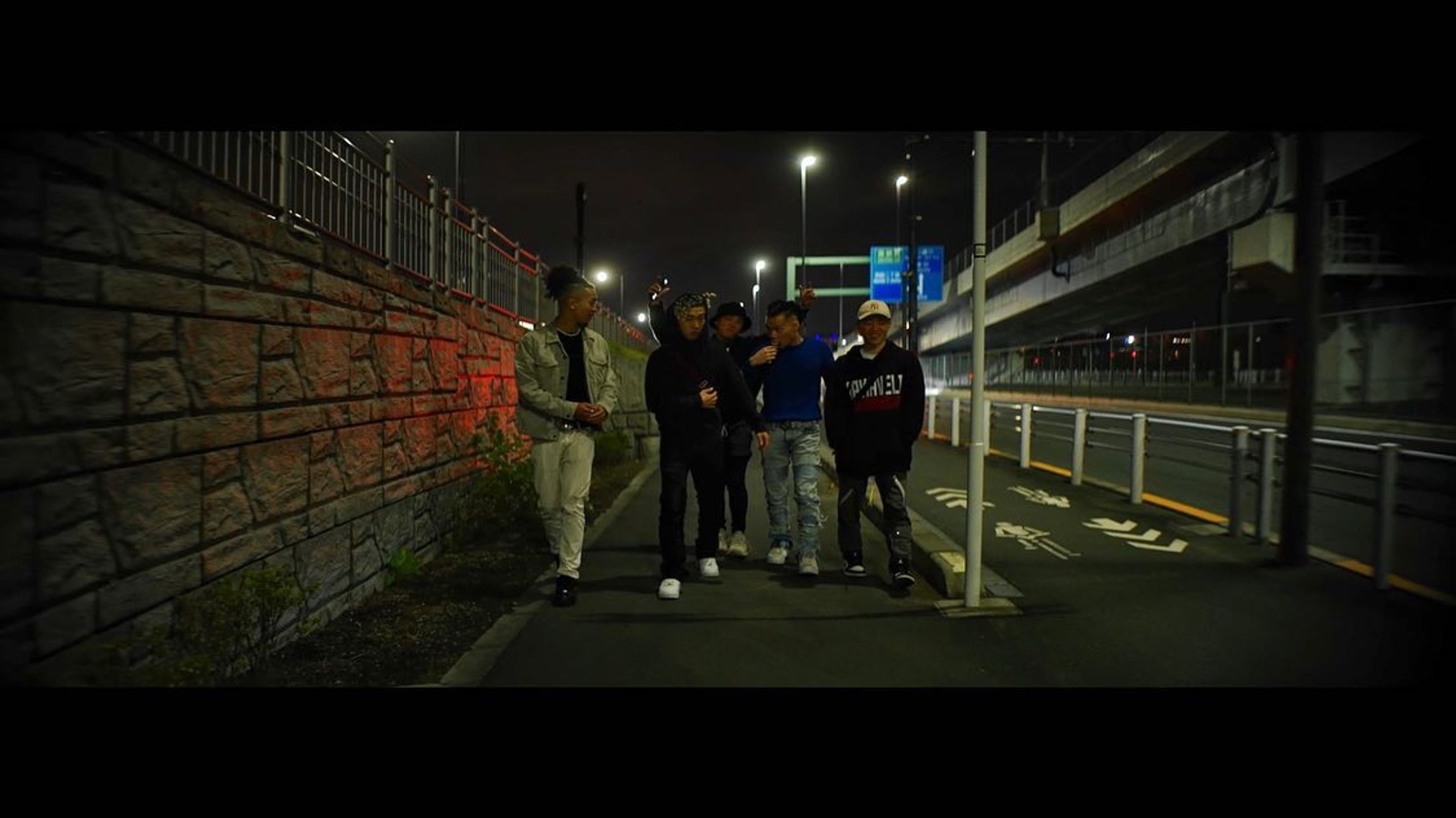 夜/Scale

@xxscalexx 
@__mellow_scale__ 
@babykidd_scale 

MVを監督しました。

是非YouTubeからご視聴ください。

https://youtu.be/f0cPwiWa1RM-1