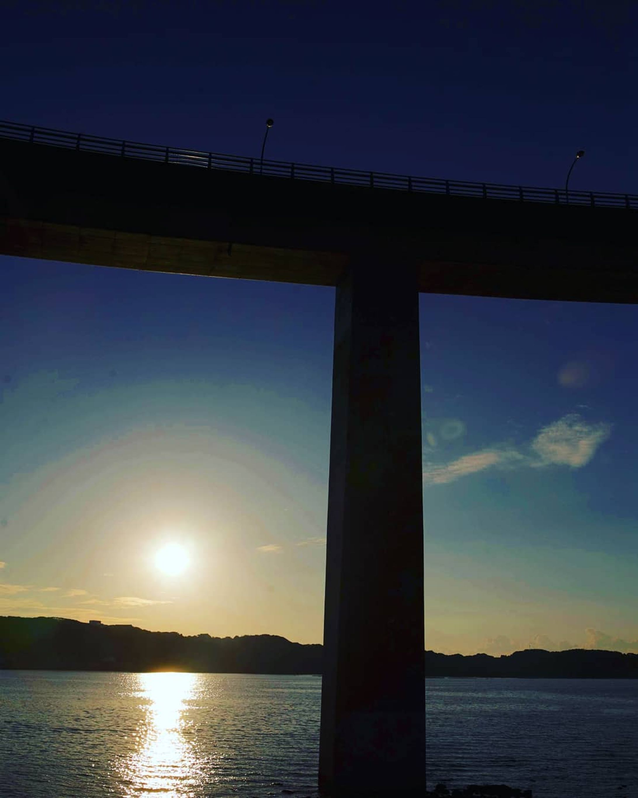 夕映え
#CanonEOS5D#佐賀県#唐津市#呼子#呼子大橋#弁天遊歩道#風景#橋#太陽#青空#夕焼け前#海#landscape#photography-1