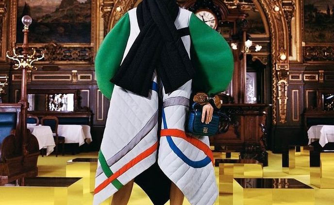 -
LOEWE 今季も可愛いなぁ🧡💚💙
15min sketch

#loewe #jonathananderson #theloeweshowhasbeencancelled #fashionweek #loewefw21 #fw21 #ootdfashion #fashionmagazines #vogue #figaro #elle #ロエベ #バッグ #ファッションイラスト #デザイン画 #スタイリング #雑誌 #モード #fsellie