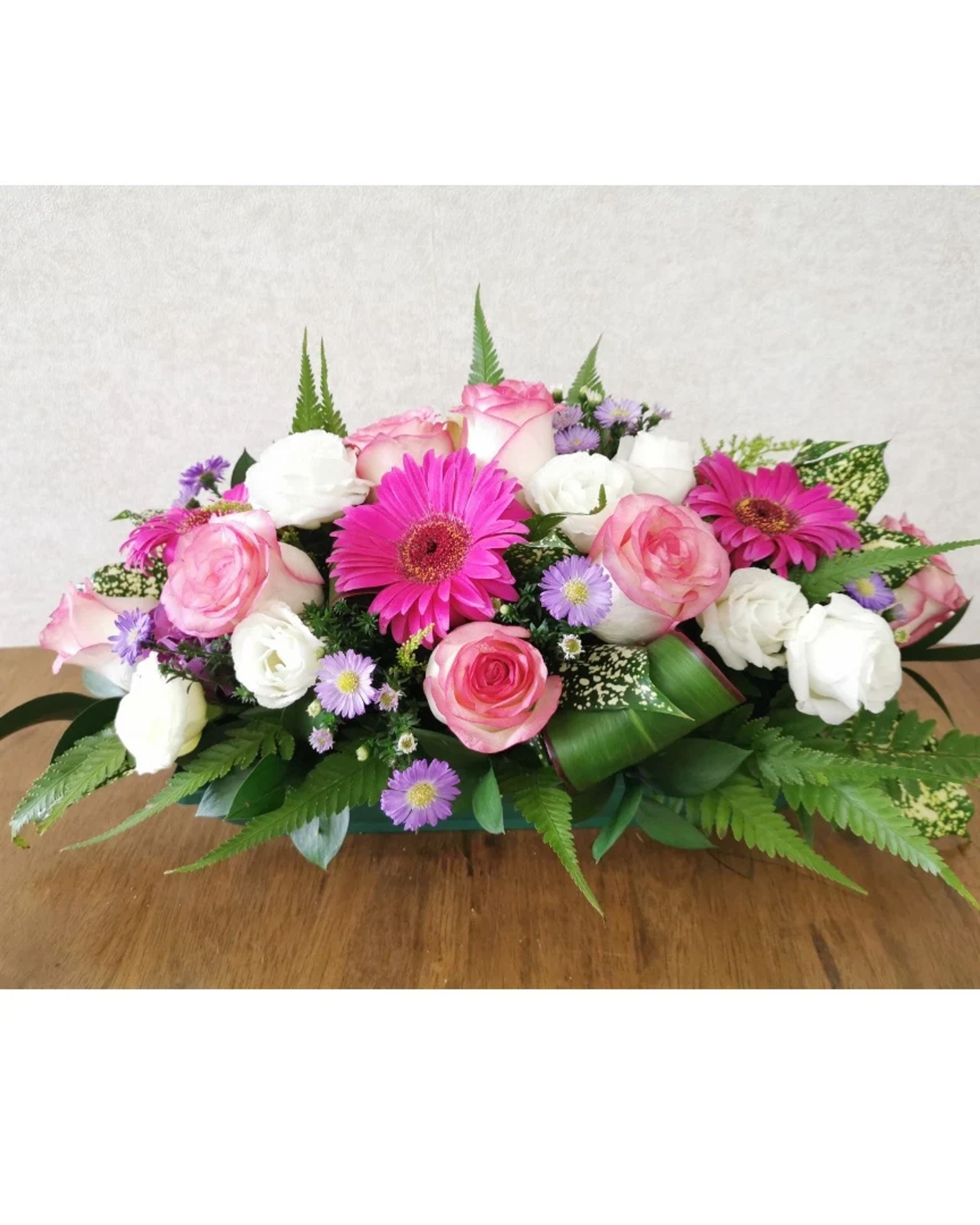 Table Top Centerpiece Pink and White-1