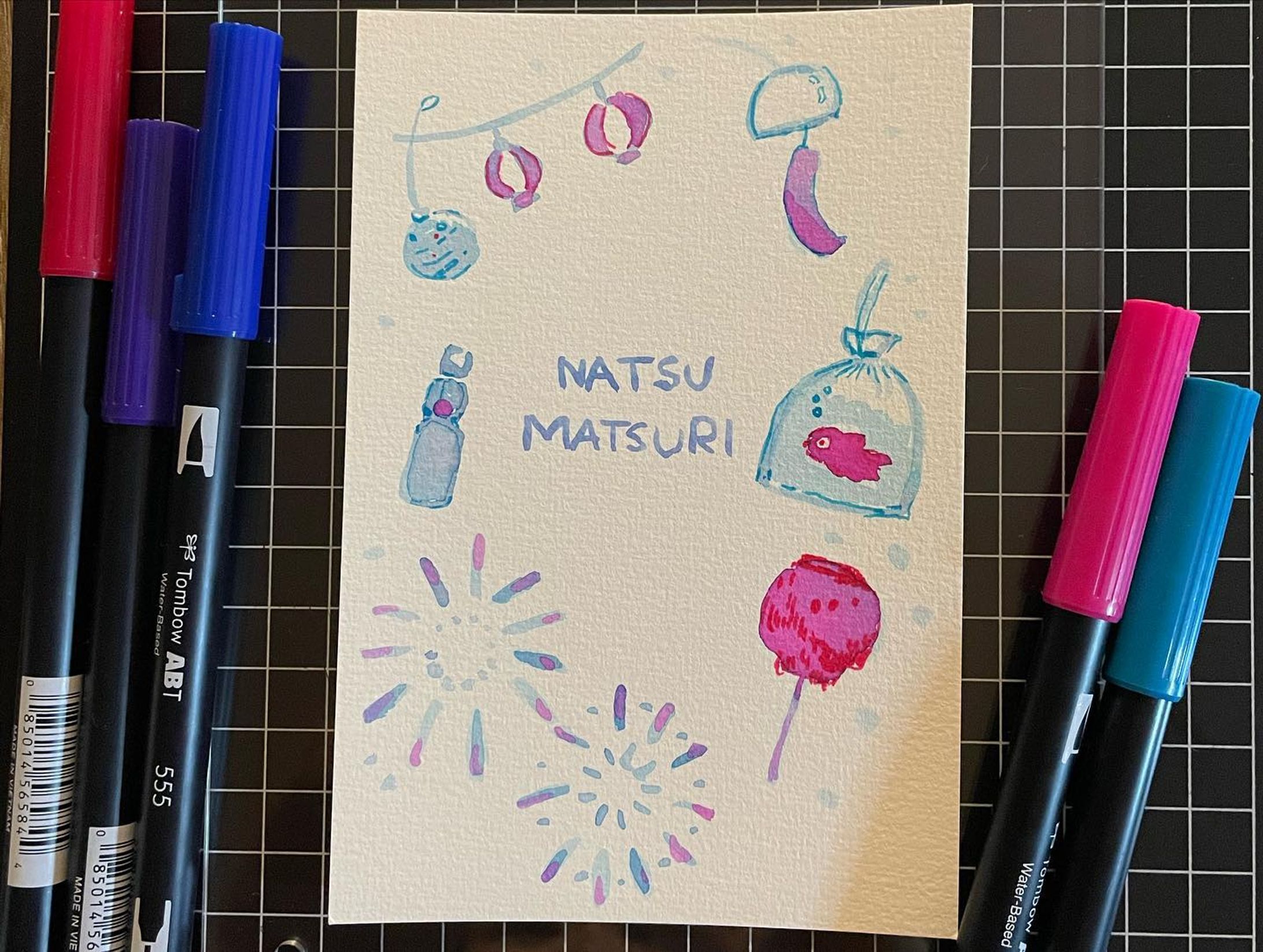 夏祭り　(原画)

#INLI2ND とても素敵なスペースになっております🙇‍♀️🩵

8/5〜8/20
20名のクリエイターによる青の世界
10:00〜20:00(最終日 18:00まで)
福岡三越4Fプロモーションスペースラボアートギャラリー

Cocco.m	@____cocco_m
MisAkira	@misaki._.illust
	@hydrangea.810
ちーず	@cheeeez226
GAU	@gau.batanqma
かほり	@kahoriwest
透明フォトグラフ	@toumei_phot
どくだみ。	@dokudami_dw
QP	@qp0123whyte
NAKA	@_naka.r_
WOVEN FIELD	@woven_field
Cherorita	@escamule
６番	@roku_ban6
伊藤芯(SHI→N)	@shinfoto40
Luna	@luna.baby.08
Aki	@singlekey_art
なかばやし	@nbs_illust
BAZOOOOKA	@bazooooka22
アセム	@vita_asemu
TOKA	@toka010
創造モヨウ画家ヴドギラ	@vudgila

#tombow #abtブラッシュペン #アナログ #水彩 #提灯 #夏祭り #風鈴 #りんご飴 #金魚 #ラムネ #花火 #かわいいイラスト #手描きイラスト 
#福岡 #福岡アート #三越 #アートギャラリー #artgallery #art #イラスト #ガールズイラスト #カップルイラスト #きゅん #イラスト好きな人と繋がりたい-1