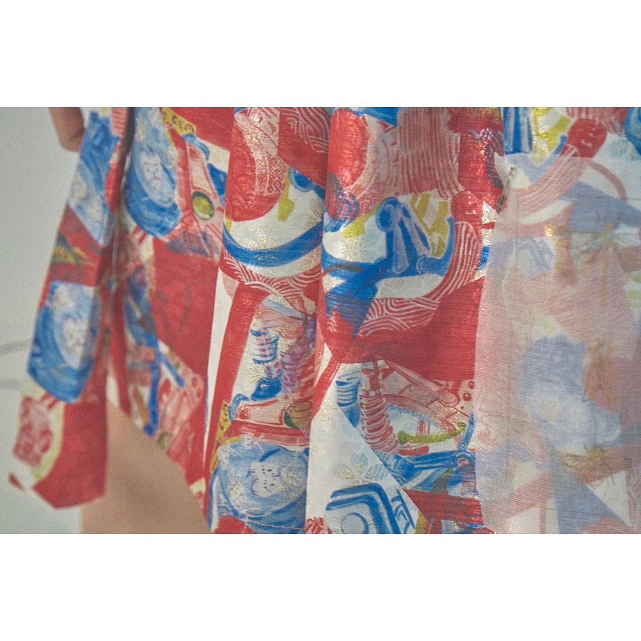 【告知】

12/15〜12/19日
赤レンガ倉庫1号館2階

来週より行われるアートイベントにご招待頂き、
衣装が作品として出展されます。

15.18.19日はデザイナーの滞在予定がございます。
いらっしゃる場合は事前にお知らせ頂けるとその時間必ずおります。

飾られているのは衣装のみですが、
撮影のポートレートも同時にインスタで公開致します。(会場のQRコードから飛べます)

このような時世ではありますが、
投票などもございますので是非お越しください。
お待ちしております。

photographer: @mikimademiki 
hairmake: @mkny_____ 
model: @shu_y73 
costume:INATONARUMI watanabe aina

#costume #art  #衣装 #衣装展示
#赤レンガ倉庫 #イベント-1