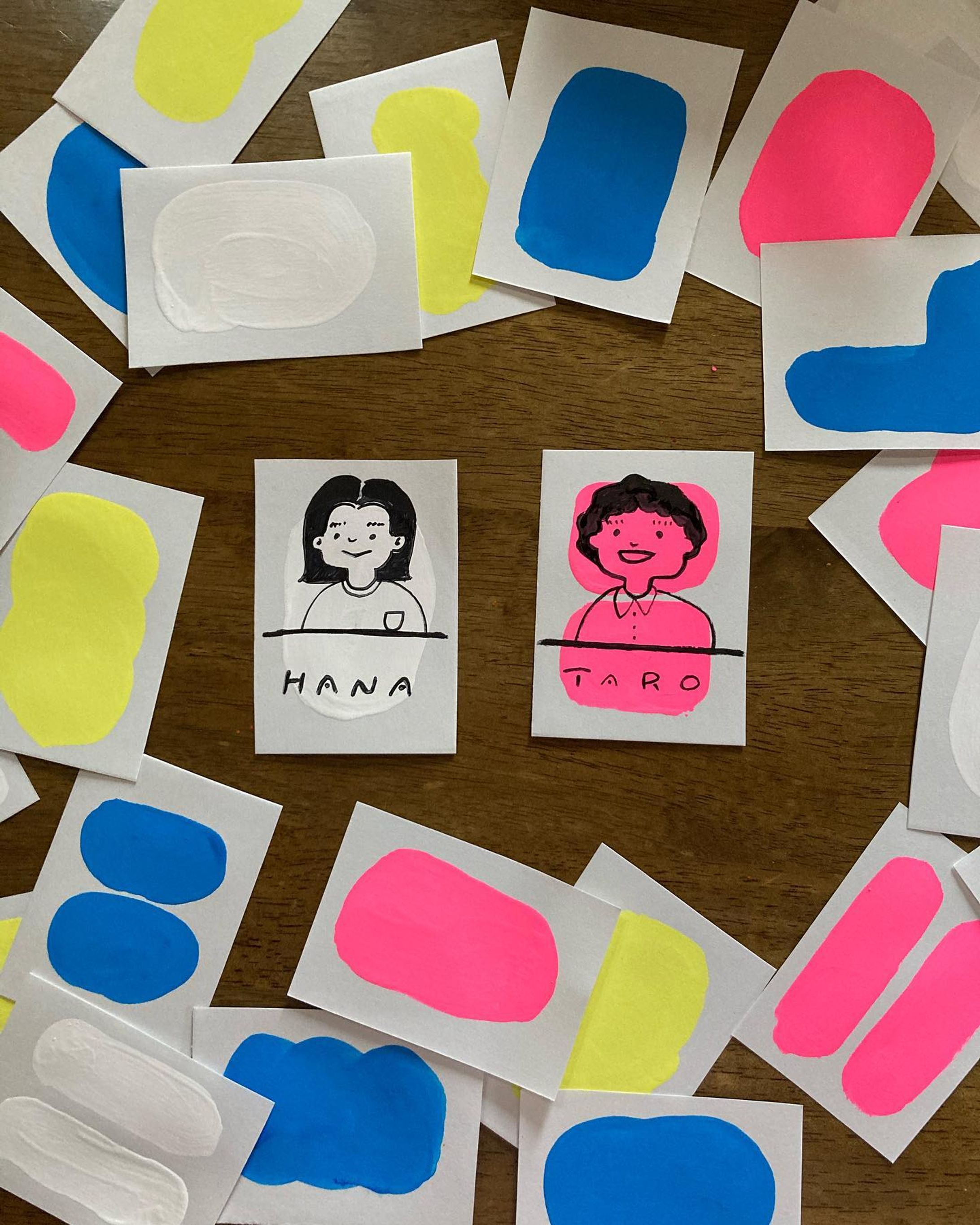 今週末
@craft_square_in_jyoetsu で出店します。
会場にはえんとつ町のプペルトラックも来ますよー🛻楽しみです！

わたしはイラストグッズの販売と
その場で似顔絵カードを描きますのでぜひ遊びに来てくださいー！
似顔絵カードとはこんな感じです。
お名前カードみたいな感じですね！
お部屋のドアとか学校や会社のロッカーに貼るといいかも🤔叱られない程度にお好きに飾ってくださるとうれしいです！
よろしくお願いしますー🙌

#上越 #上越で遊ぼう委員会 #似顔絵 #プペルトラック #クラフトスクエア #イベント出店 #qucecke-1