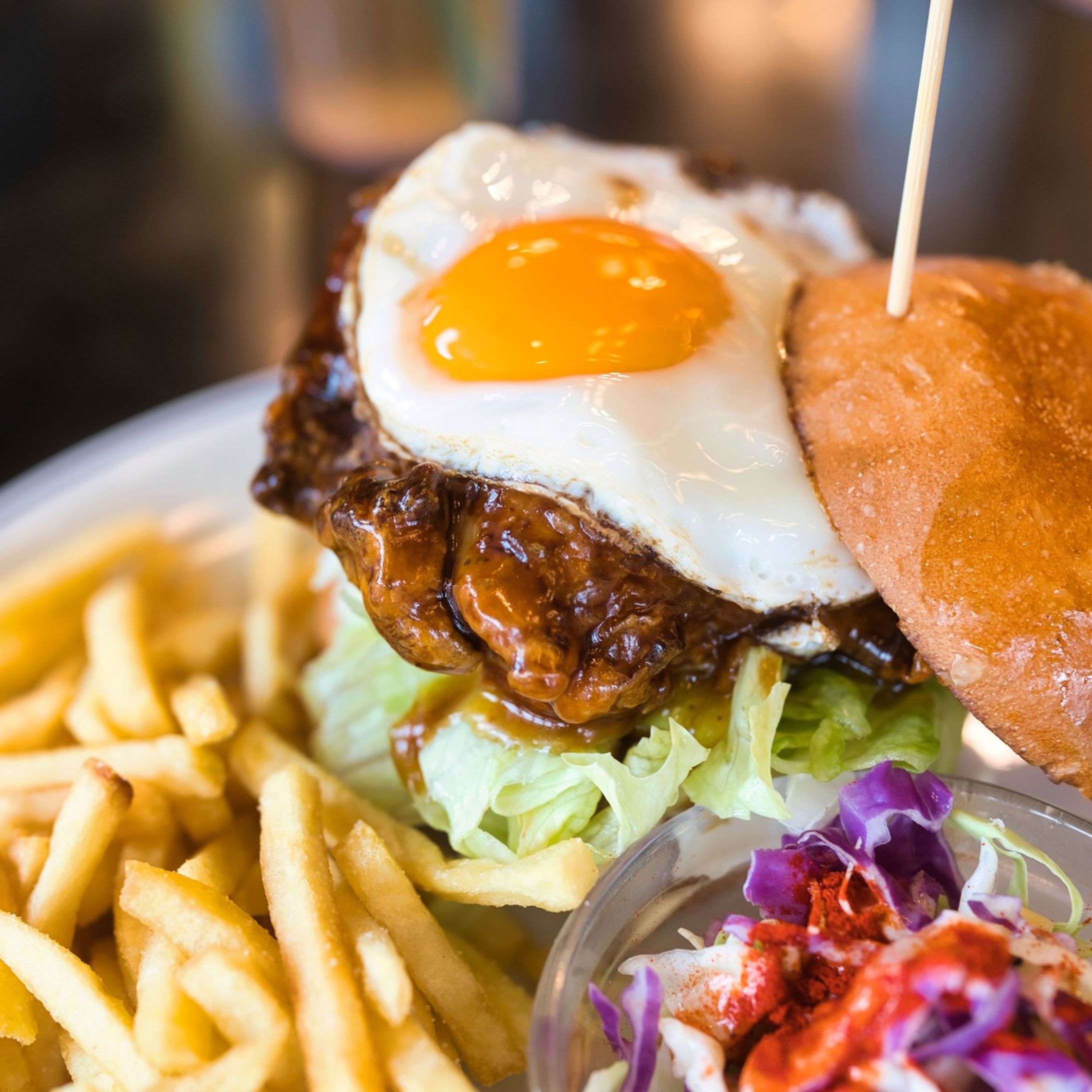 月見テリヤキバーガー
#teriyaki 
#デモデ #デモデダイナー #デモデダイナー福生 #demode #demodediner #福生 #fussa #飯テロ #アメカジ #ポートレート #ポートレート撮影 #portrait #potraitphotography #photo #photography #photographer #camera #sony #sonya7c #a7c #fe35mmf14gm #写真 #写真家 #カメラ #カメラマン #japan #japantravel #tokyo #yokotaairbase-1