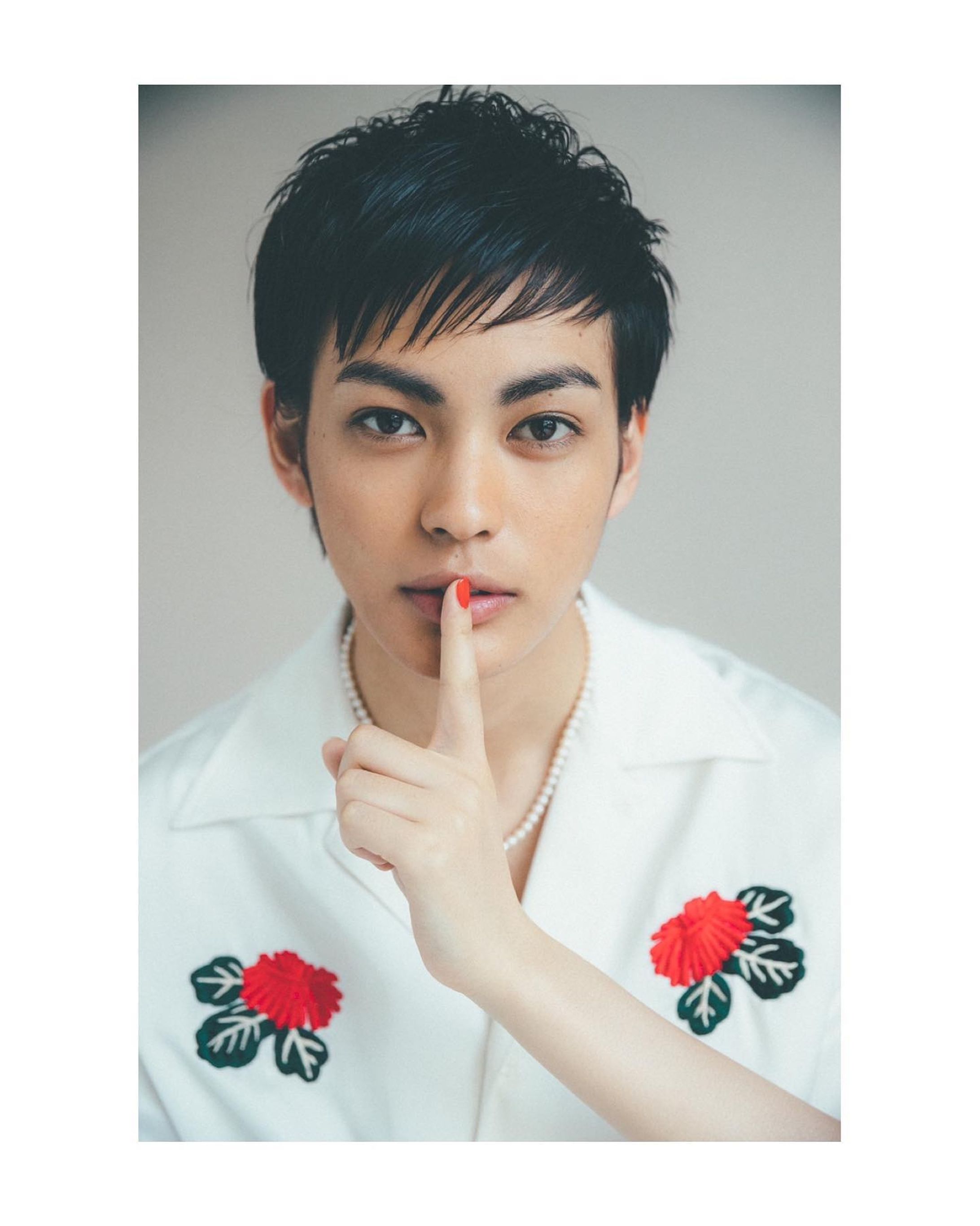 神尾楓珠2022カレンダー

雨の中、イケメンと一緒に湖入りました。

#mywork #styling  #神尾楓珠 #calendar2022-1