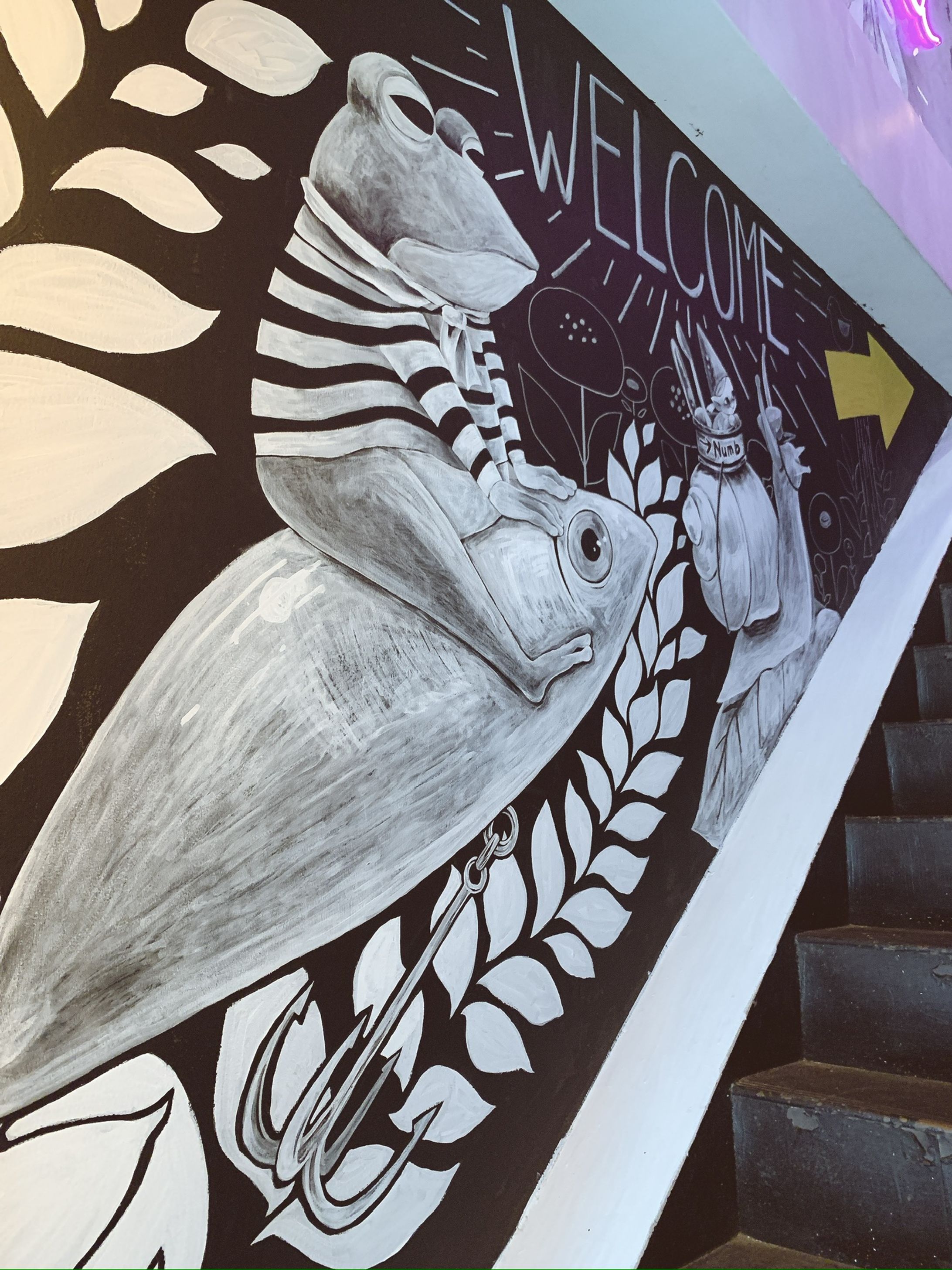 kitchen numb 階段壁画-1