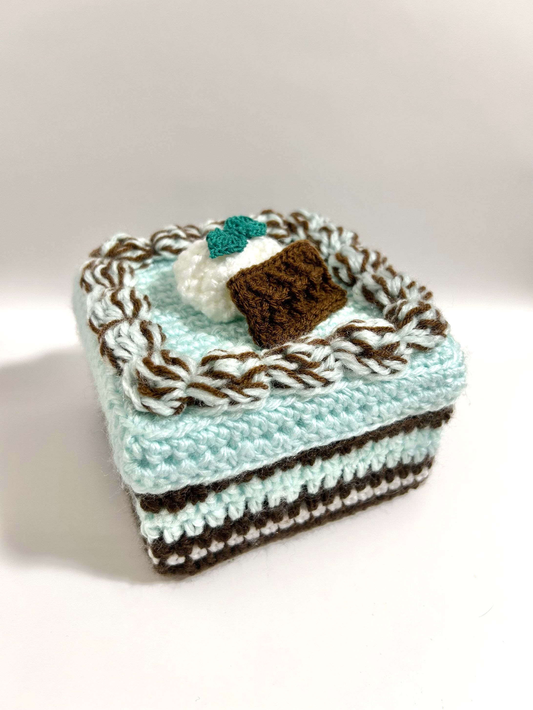 チョコミントケーキの小物入れ-1