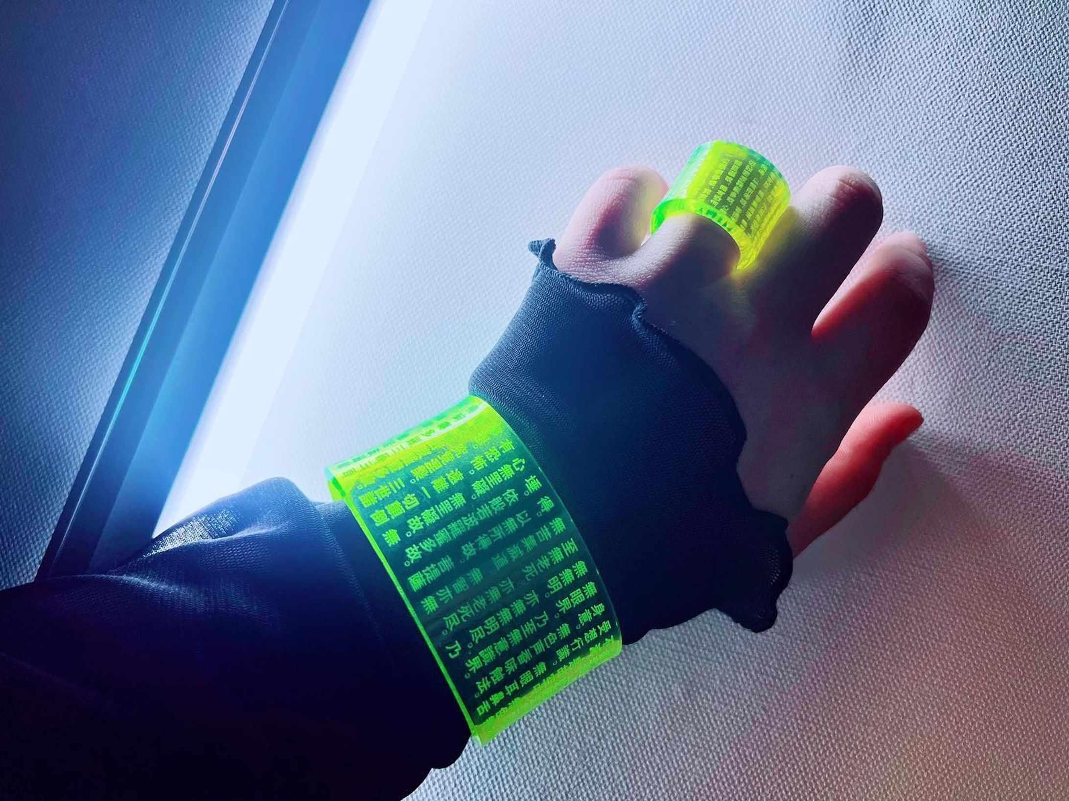 ネオンカラー出ました
バングルのサイズ対応も開始

般若心経バングル2.0
¥3,000+tax

般若心経リング2.0
¥2,600+tax

 #art #artwork #instaart #instaartwork  #clear  #myart #myartwork #vaporwaveart  #cyberart #vaporwave #futurism #futuristic #futuristicart #cyberpunk #creator #accessory  #retrofuture #アート #透明  #アクセサリー #透明感 #天使界隈 #水色界隈 #寒色 #バングル #般若心経 #ネオンカラー #蛍光-1