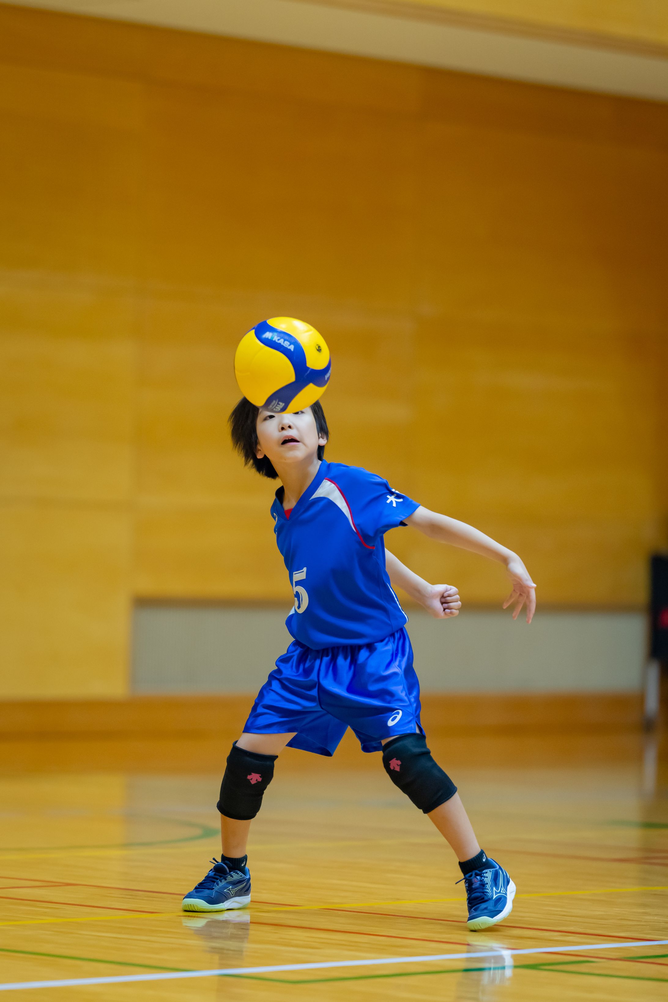 (2025)バレーボール　サーブの瞬間【8pic】-1