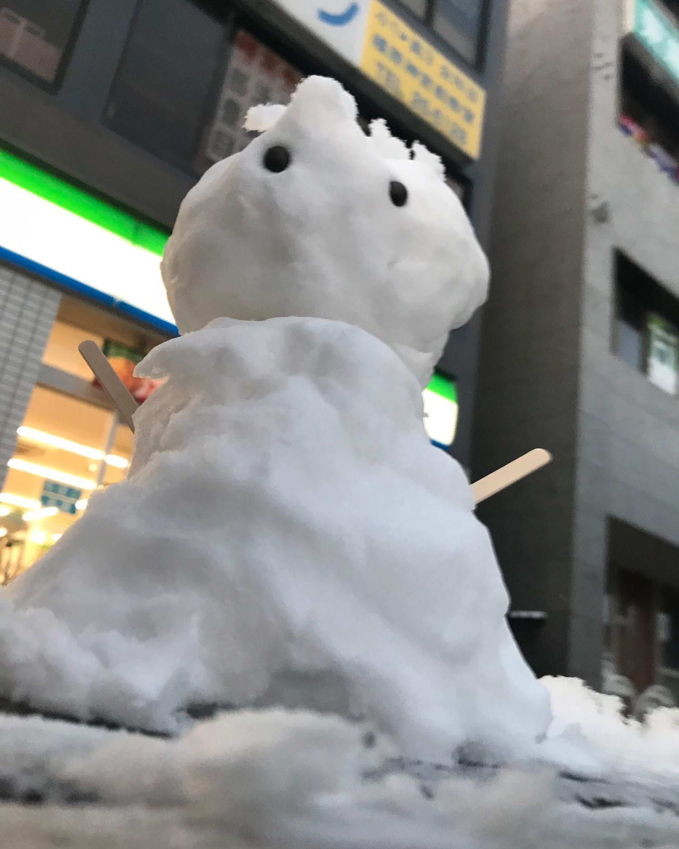 奈良県雪です！
寒いです！
行ってきます！
 #奈良県 #橿原市 #橿原神宮前 #雪 #雪だるま-1
