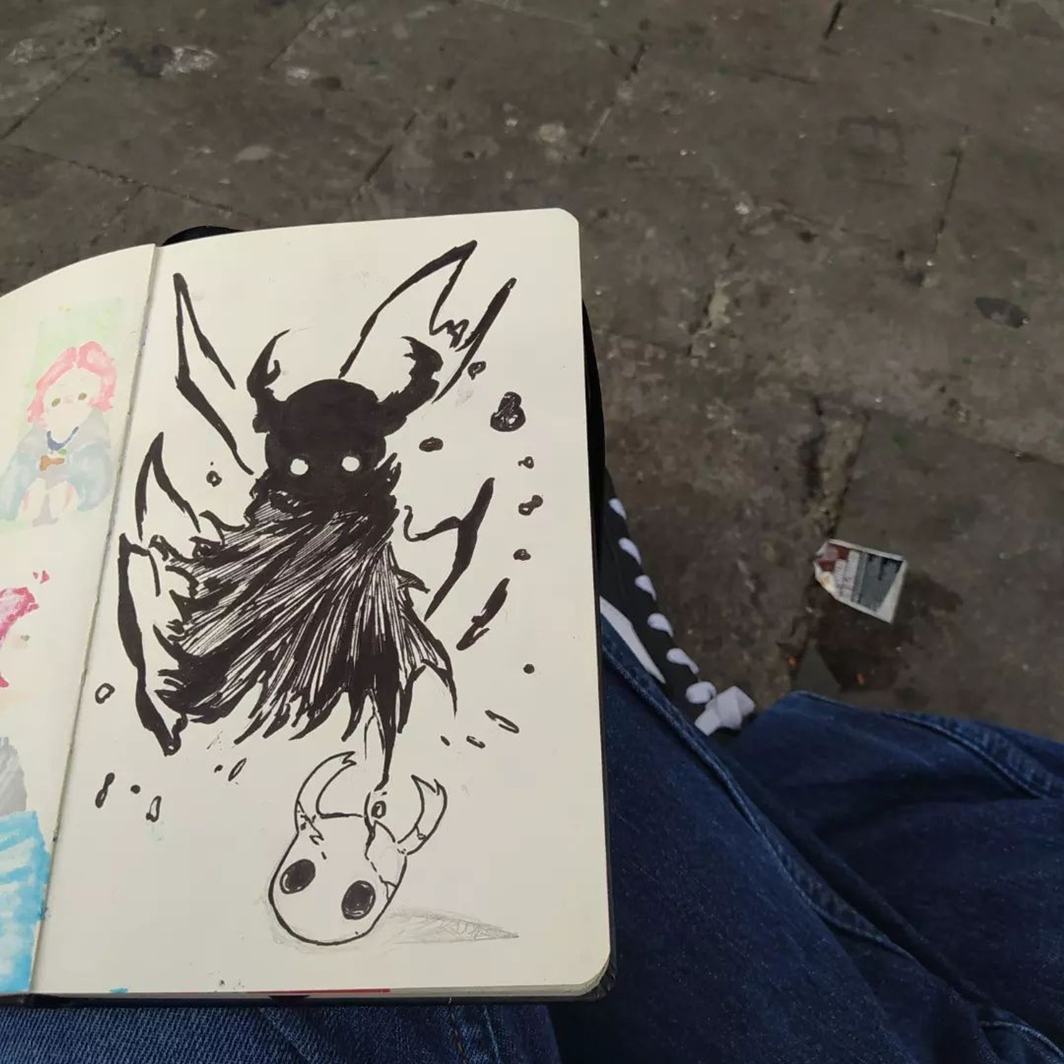 -Algunos dibujos que tenía de hollow knight en mi libreta :) 
-Some draws what I found in my sketchbook :) 
•
•
•
[Tags]
#sketch #sketchbook #sketching #sketches #sketchaday#draw #drawings#arte #arts #art🎨. #art #artwork #artist#hollowknight #hollowknightfanart #hollowknightart-1