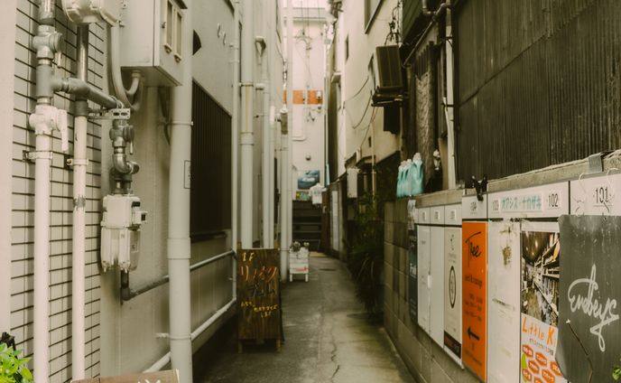 路地裏　