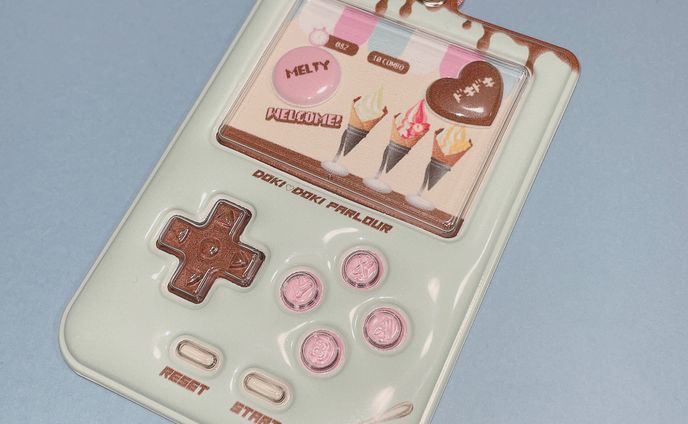 ゲーム機風カードケース　デザイン