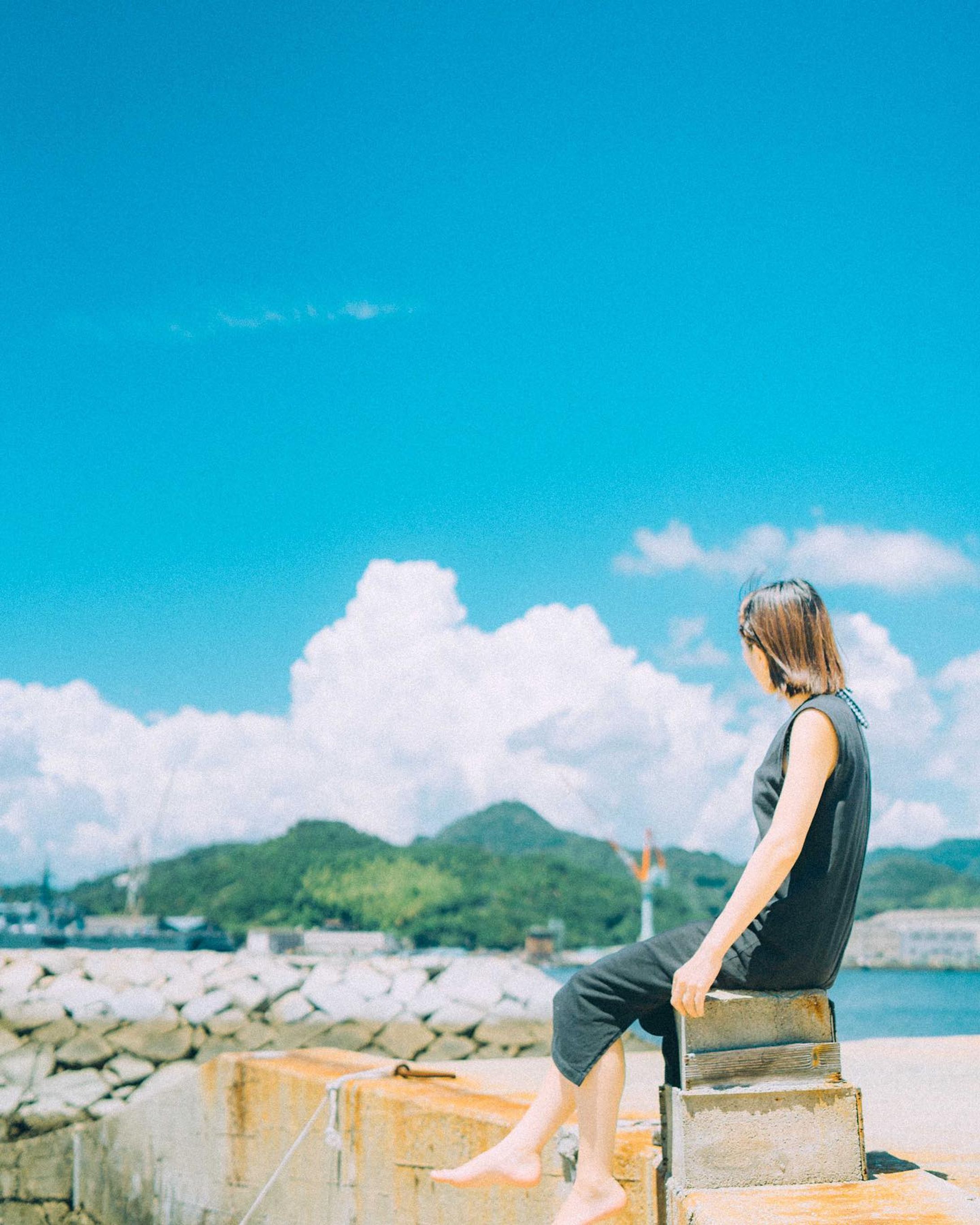 お盆

location:弓削島
Camera:Sony a7 IV
Lens: Batis 40mm F2
edit:Adobe Lightroom

今年1番の暑さ
やっぱ夏は海!

#今年の自信作
#弓削アンバサダー
#Adobe
#lightroom
#出張カメラマン-1