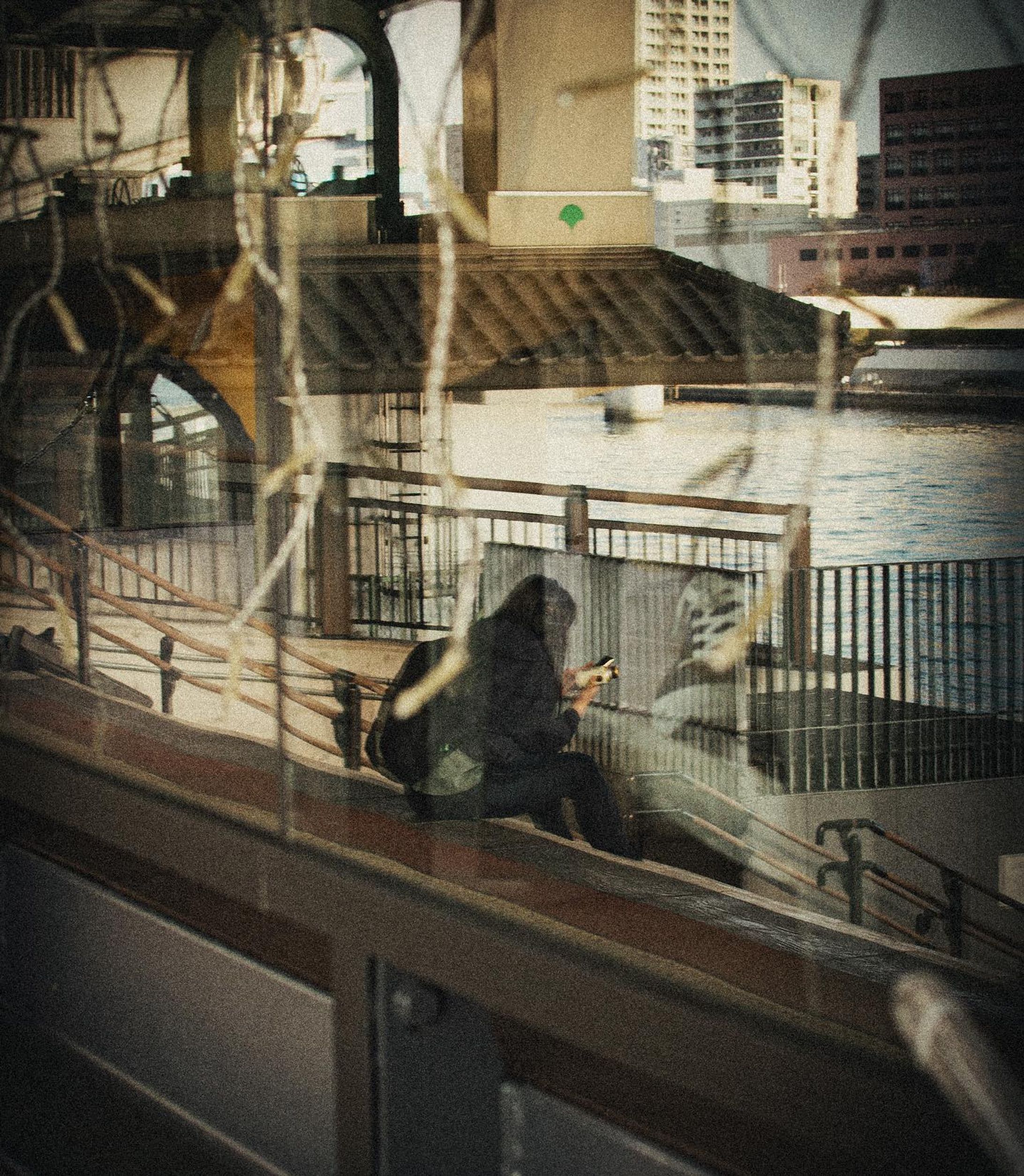 ひと休み
Take a break

-----------------------------------------
location: Sumida_Tokyo
-----------------------------------------
camera:Nikon D3200📸

#photography 
#japan 
#japancity 
#snapshot
#snap 
#photographer 
#photoshoot 
#street
#streetphotography 
#street_photography 
#river 
#takeabreak 
#shooting 
#filmphotography 
#filmcamera 
#lightroom 
#写真好きな人と繋がりたい 
#川辺 
#隅田川 
#隅田川テラス 
#フィルムカメラ 
#ファインダー越しの私の世界
#東京カメラ部-1