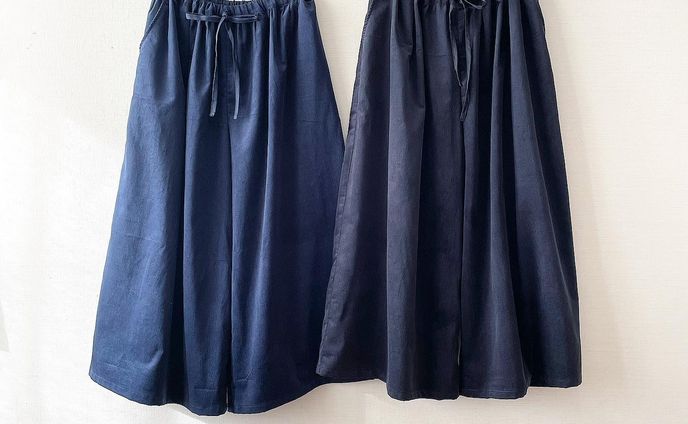 ギャザーワイドパンツは
根強い人気です。
コーデュロイのロング丈
ブラックベリーとネイビーです。

大人っぽいお色になってます。
この冬、可愛い靴下や
レギンスなど、コーディネートを
楽しんじゃってください🗼💕👍

---------------

SOCIAL  TOWER MARKET 2022
@socialtower.jp 
<みんなでX’mas>
会場　栄オアシス21緑の大地(地上階)
住所　名古屋市東区東桜1-11-1
開催日　12/10(土)  11日(日)
atelier Cl’e は　11日のみ出店
ブース38番
11：00〜16:00
入場料無料

名古屋栄のオアシス21地上にて
1日のみ出店させていただきます。

クリスマスにぴったりな
アクセサリーや
暖かいお洋服などをご用意して
お待ちしています♪

#クリスマスイベント 
#クリスマス
#オアシス21 
#オアシス21イベント 
#ソーシャルタワーマーケット 
#洋服 
#クリスマスプレゼント
#プレゼント
#クラフトイベント
#アクセサリー
#accessory
#Xmas