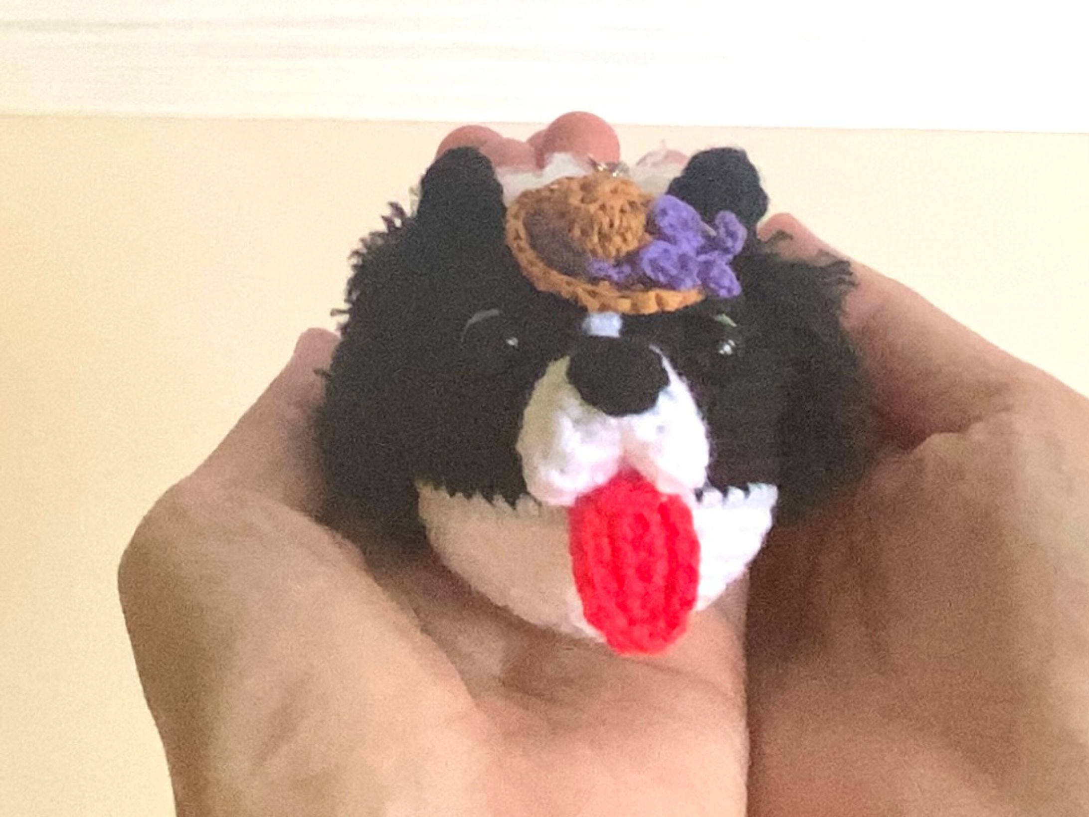 麦わら帽子をかぶったボーダーコリー犬（キーホルダー）-1