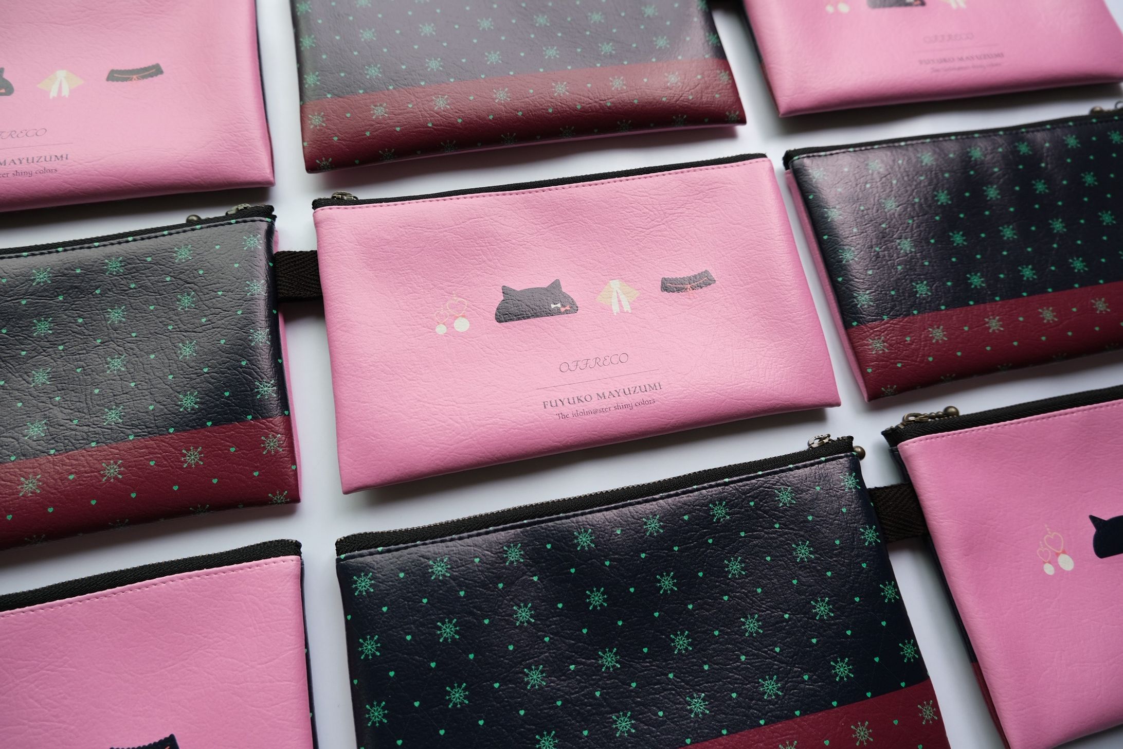 黛冬優子 モチーフ本革ポーチ-1