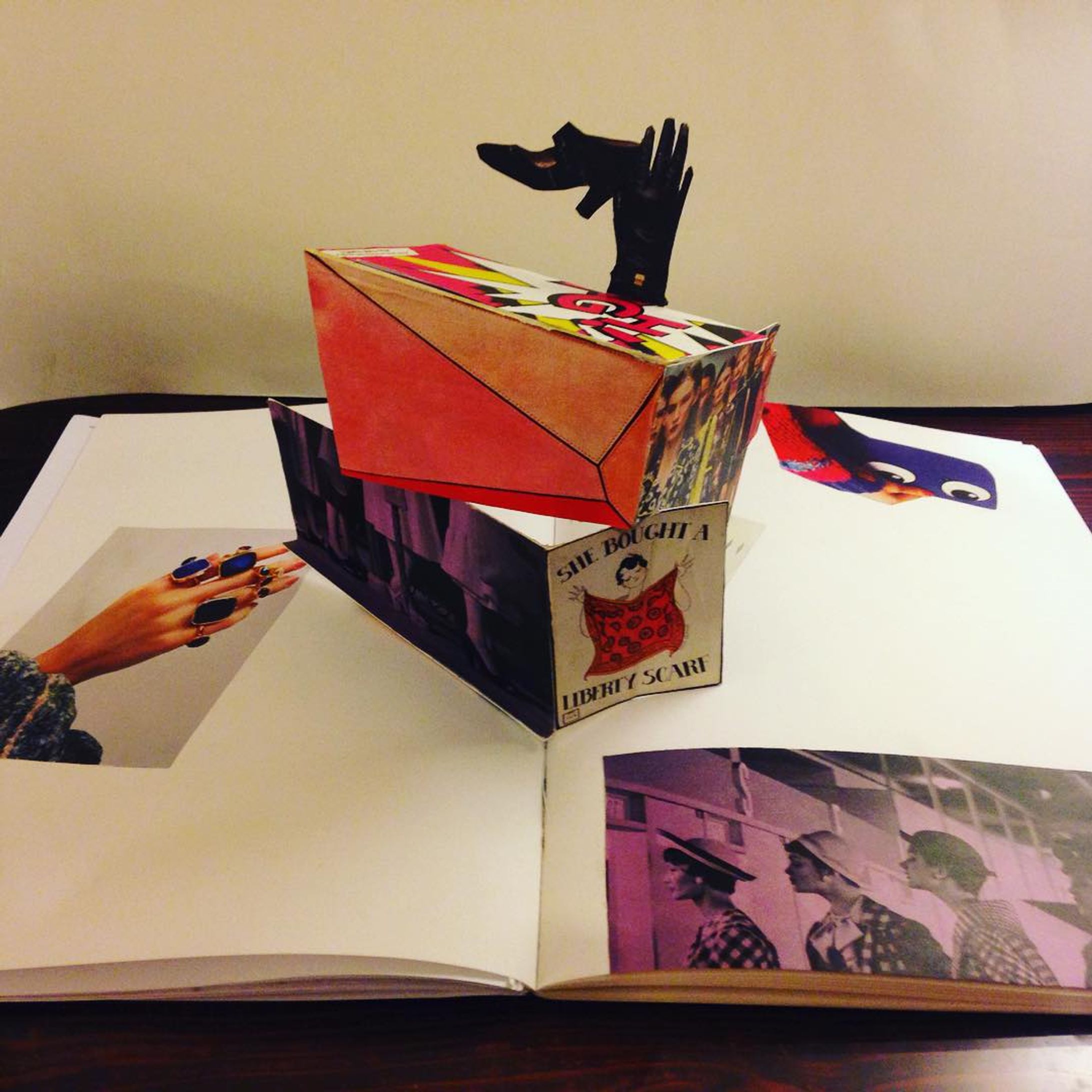 3
#collage #perspective #3D #fashion #art #montage #cube #popup #popupbook #picturebook #illustration #design #hand #magazine #kinfolk #patterndesign #飛び出す絵本 #イラストレーター #雑誌 #ファッション #アート #デザイン #コラージュ #モンタージュ-1