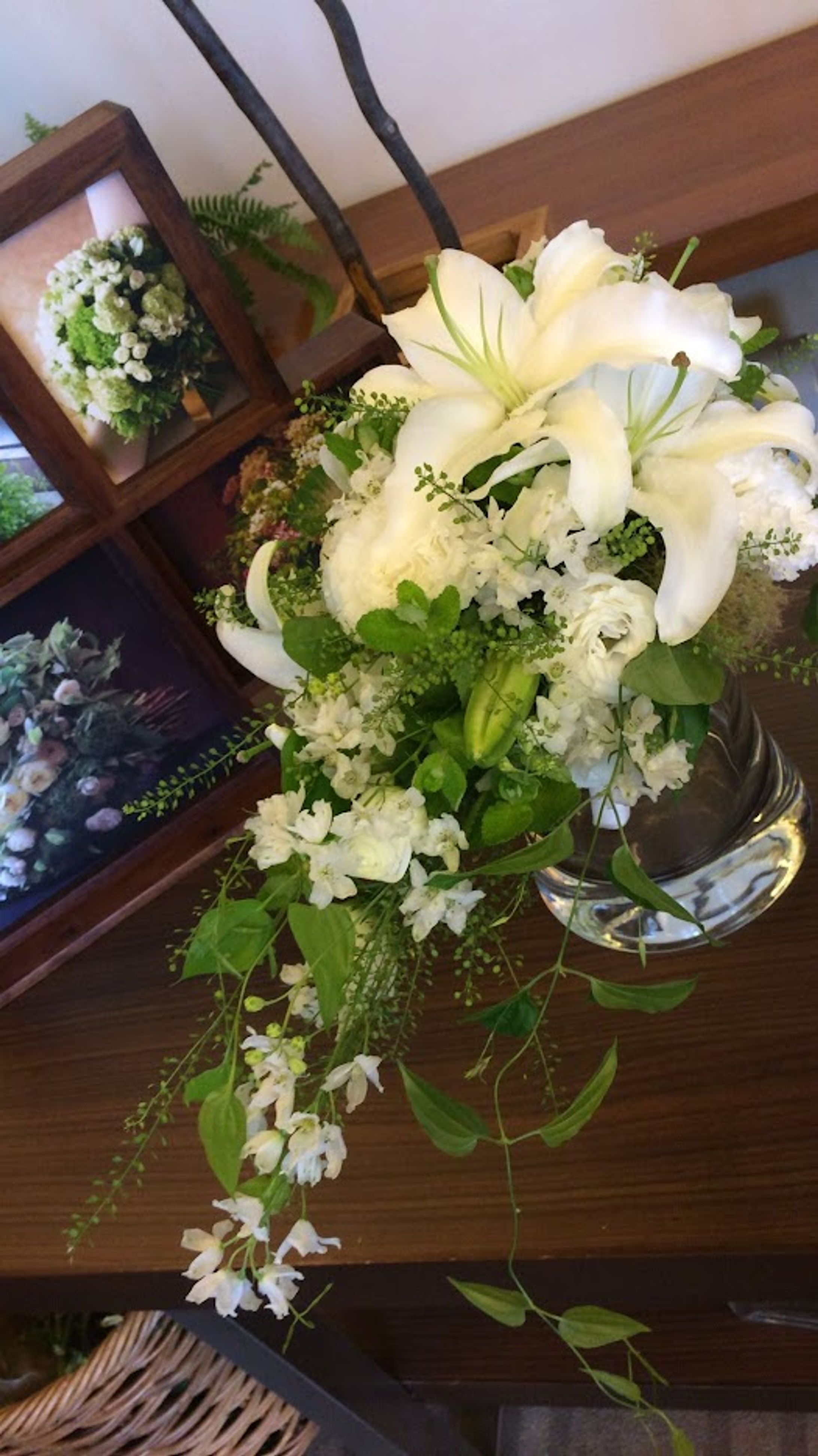 Cascade bouquet-1