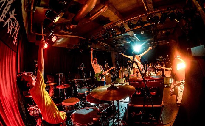 live photo、作詞作曲ボーカル