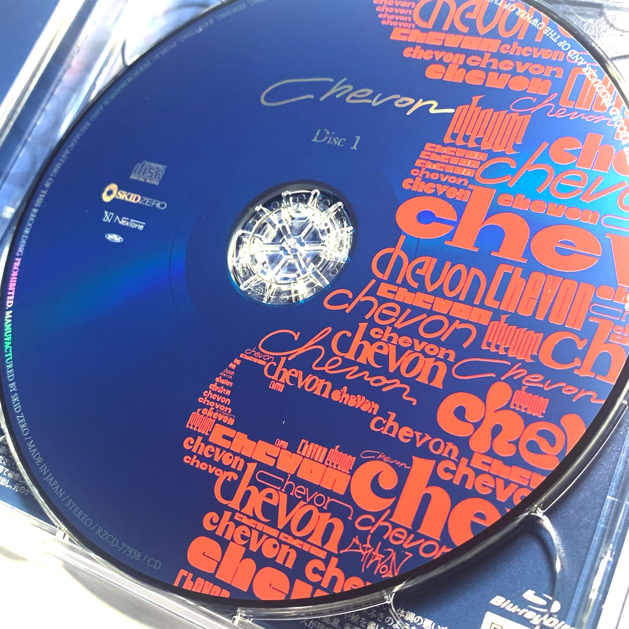 Chevon 1st full album 『Chevon』| アートワーク