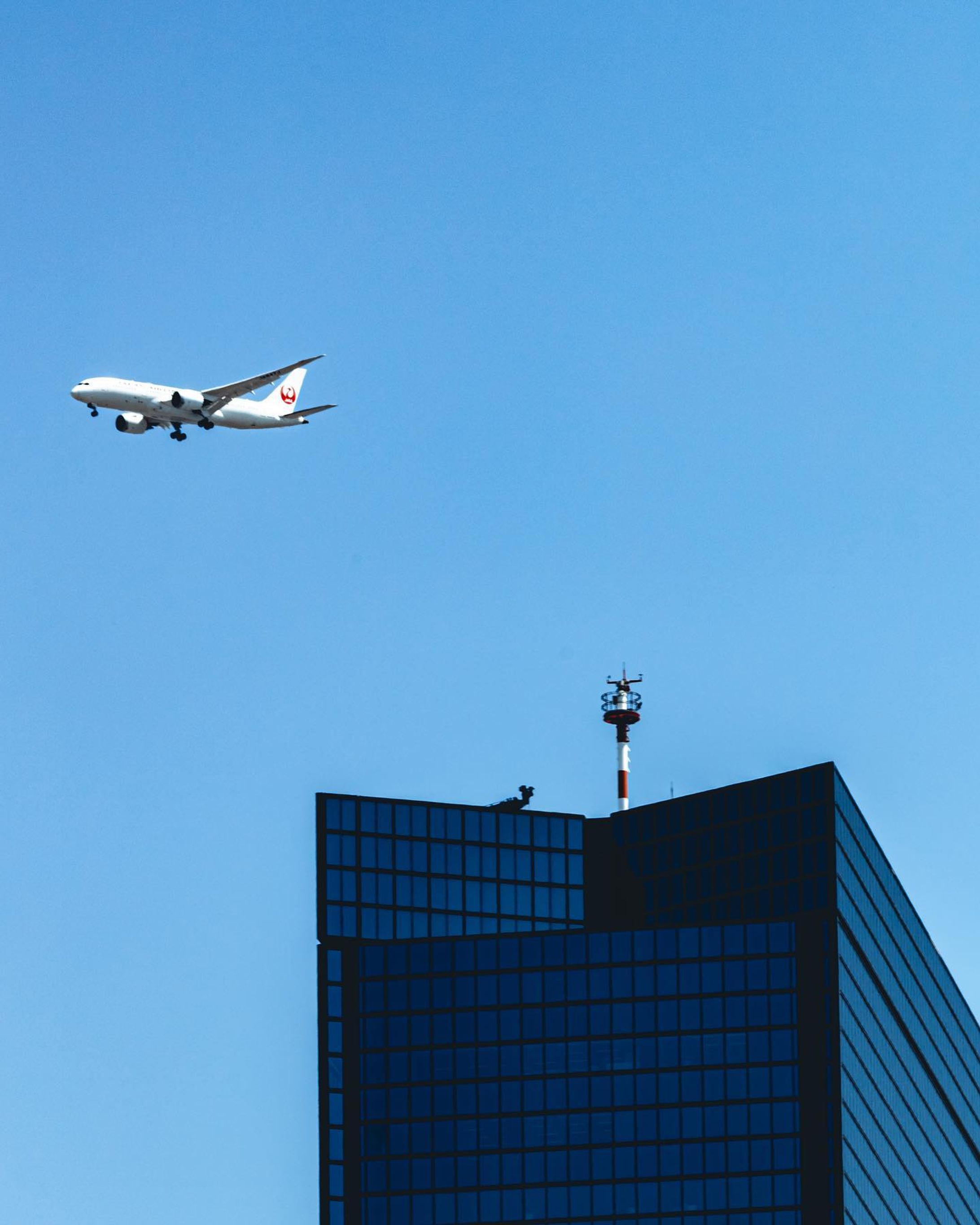 .
今日も一日お疲れ様でした🍠
お仕事中の方、これからお仕事の方はほどほどに🔥
.
.
(at. #osaka )
.
#streetsnap #japan_daytime_view
#streetphotography #streetshootjapan #urbanandstreet #streetclassics #streetactivity #street_photo_daily
#street_incity #streetview #streetleaks #streetlife #streetartjaponism #best_moments_street #japancityblues 
#路地裏 #スナップ写真
#ファインダー越しの私の世界 #写真好きな人と繋がりたい
#大阪 #大阪観光 #osakajapan  #osakatrip-1