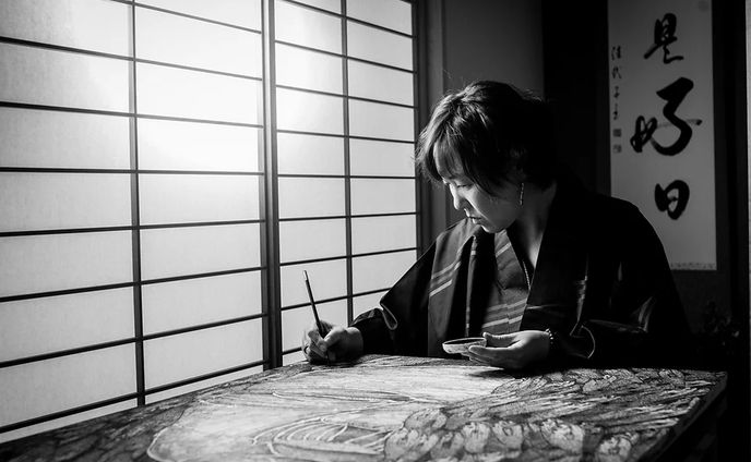 墨・コラージュ作家、水墨画・子供アート教室主宰　播　佳舟様プロフィール＆作品撮影およびホームページ制作 