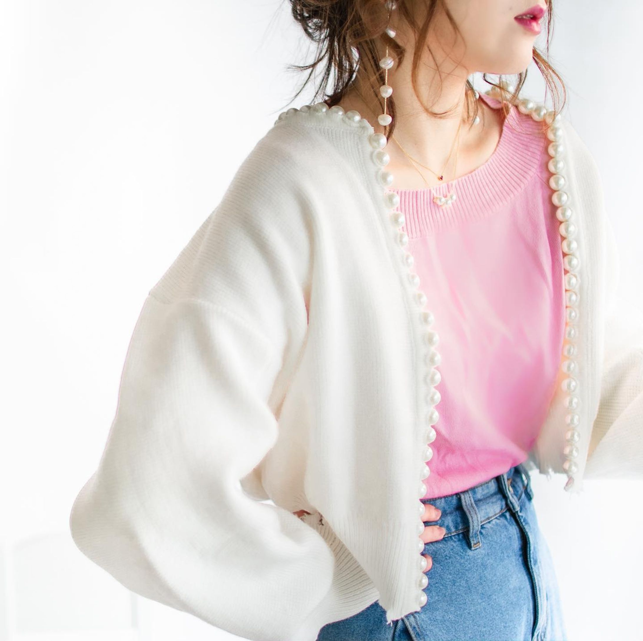 秋支度◡̈♥
.
まだあんまりお洋服買ってないんだけど、今年はイロモノガーデとショート丈アウターを絶対ゲットしたい💖

去年お迎えした @rosecamila111 のパールカーディガンと @zara のピンクニットは今年も沢山着られそう🙆‍♀️
.
夏が終わるのは寂しいけど衣替えは楽しい◡̈♥
.

#東京ママと繋がりたい #ユニジョ #ザラジョ  #mamagirl  #カメラママと繋がりたい  #150cmコーデ #150cm  #Sサイズコーデ #低身長コーデ #小柄コーデ #육아맘 #女の子ママコーデ  #高見えコーデ  #アラサーコーデ #ZARA #カーディガン #ショート丈トップス #ショート丈カーディガン #ニットコーデ #パールカーディガン #ピンクコーデ #ホワイトコーデ #ootd #ワーママコーデ-1