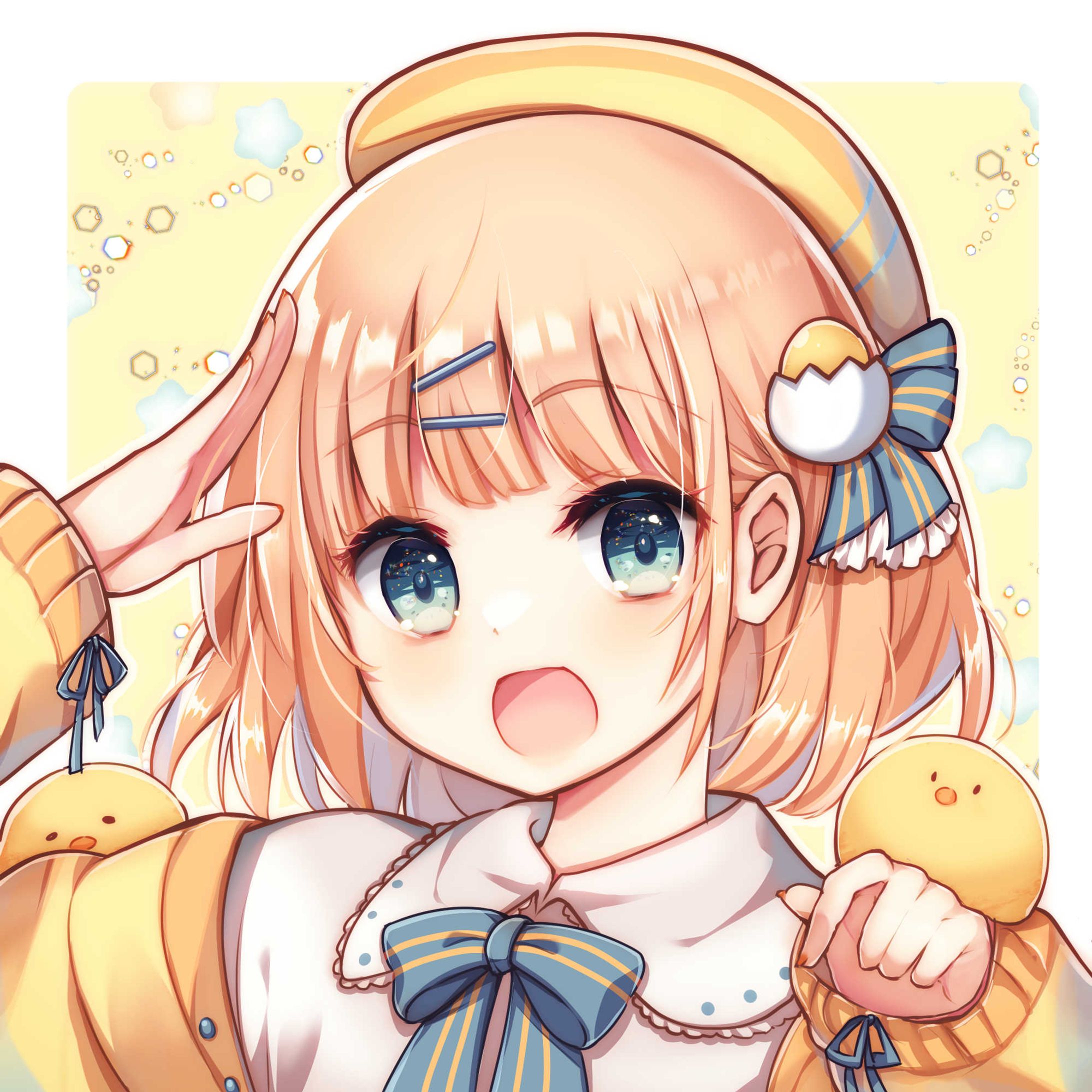 ひよこモチーフの女の子-1