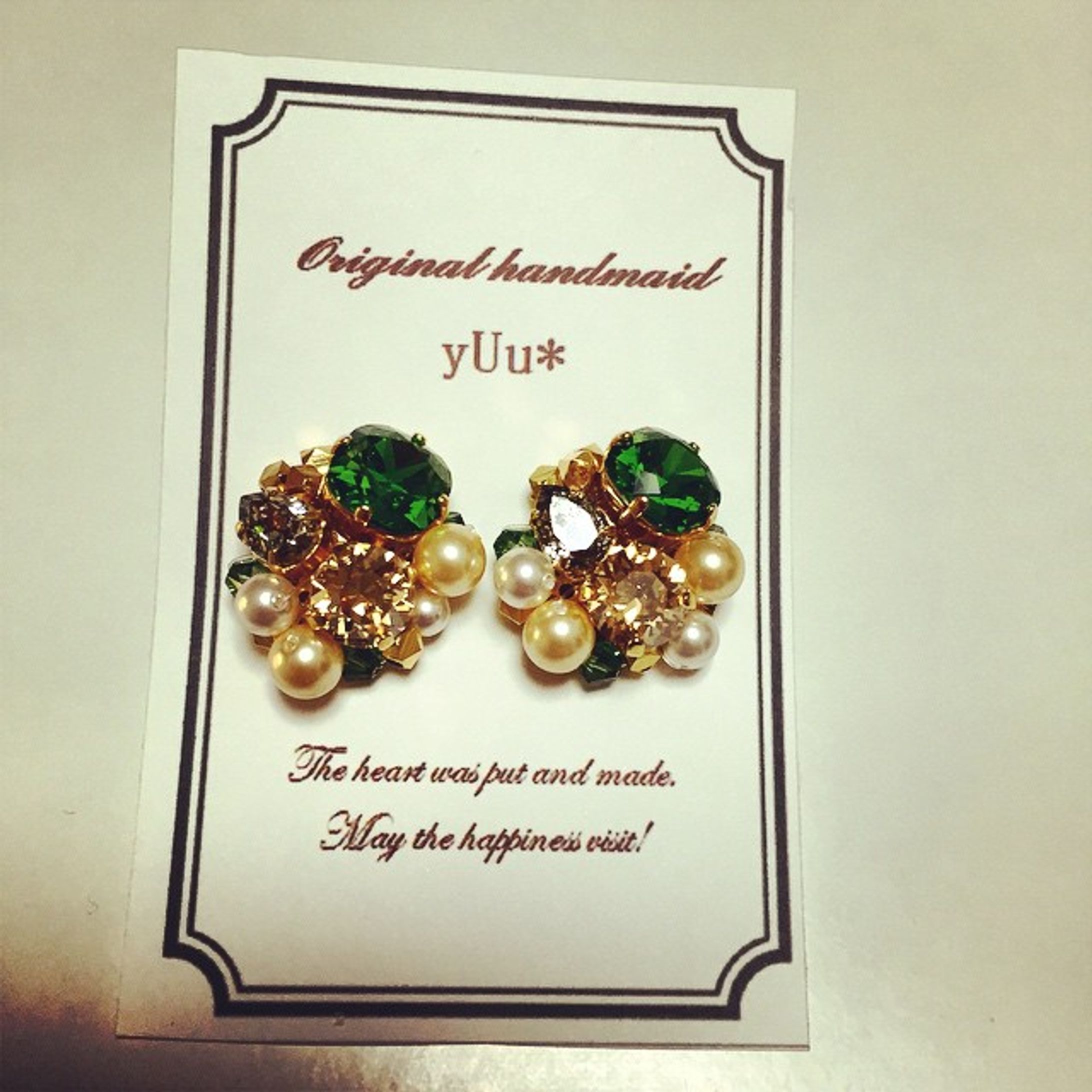 オーダーアイテム
Greenをワンポイントにとのことで
ちょっとかっこいい感じに仕上げました

#handmadeaccessory
#pierce
#オーダー
#yUu*
#スワロフスキー-1